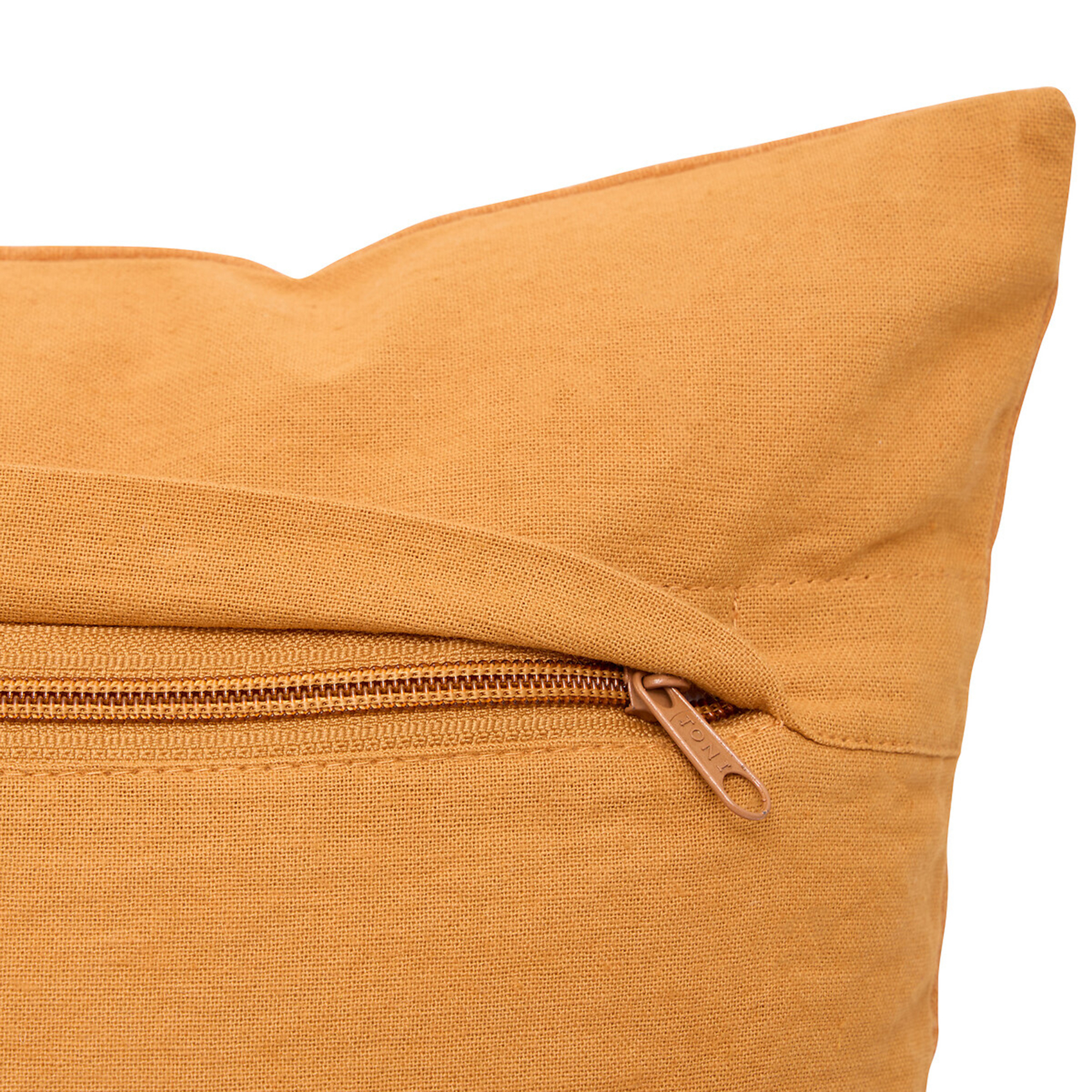 Coussin décoratif en coton brodé GOOD LUCK — vue 5