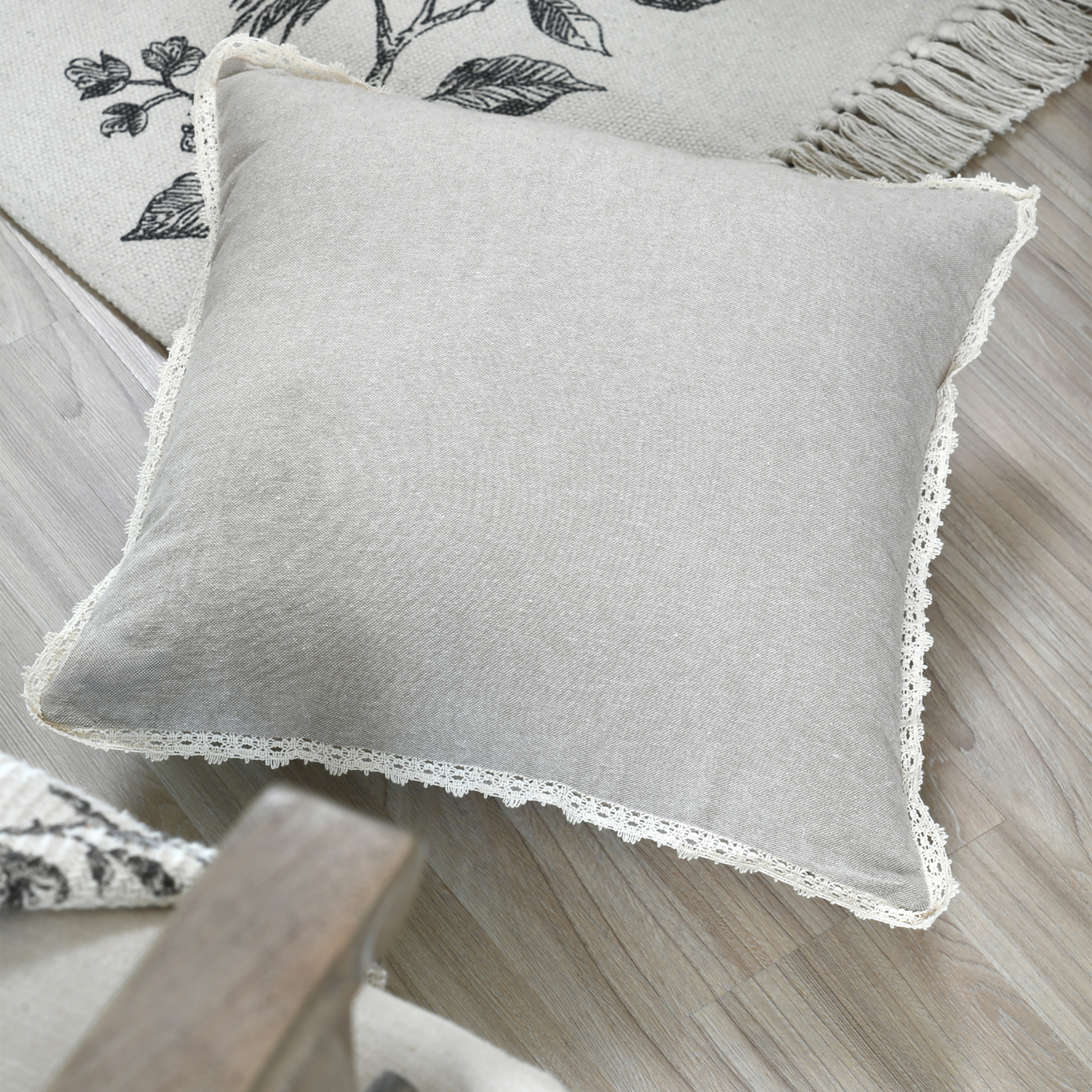 Coussin décoratif 100% coton finition dentelle — vue 5