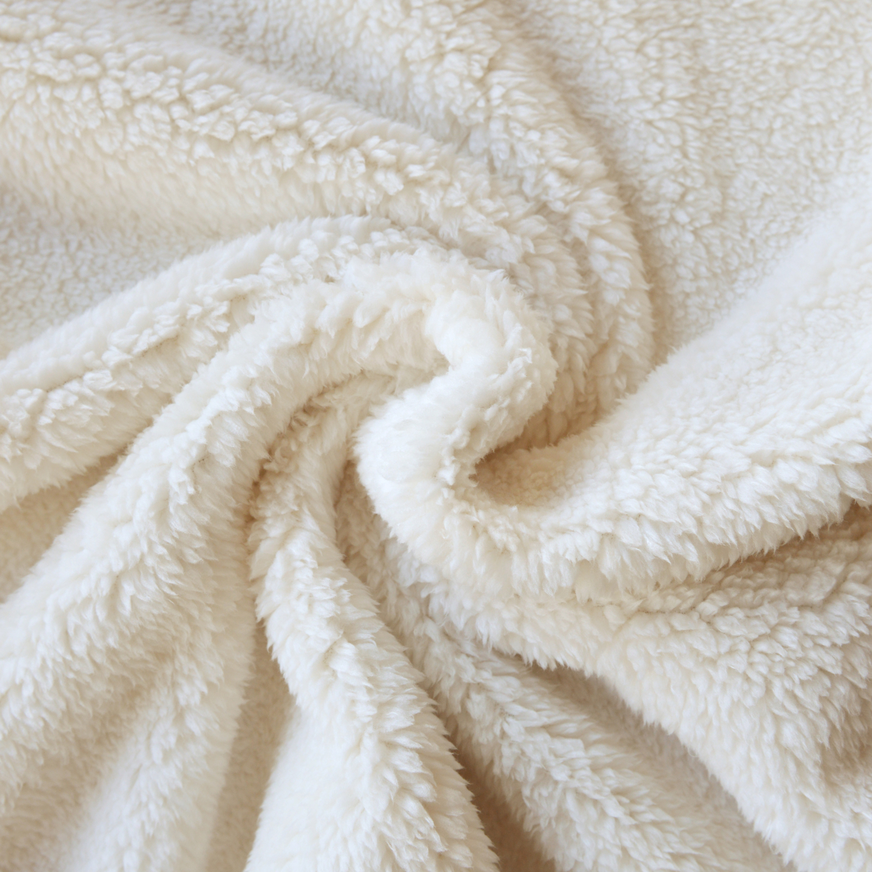 Jeté de canapé et lit motif vichy en polaire — vue 5