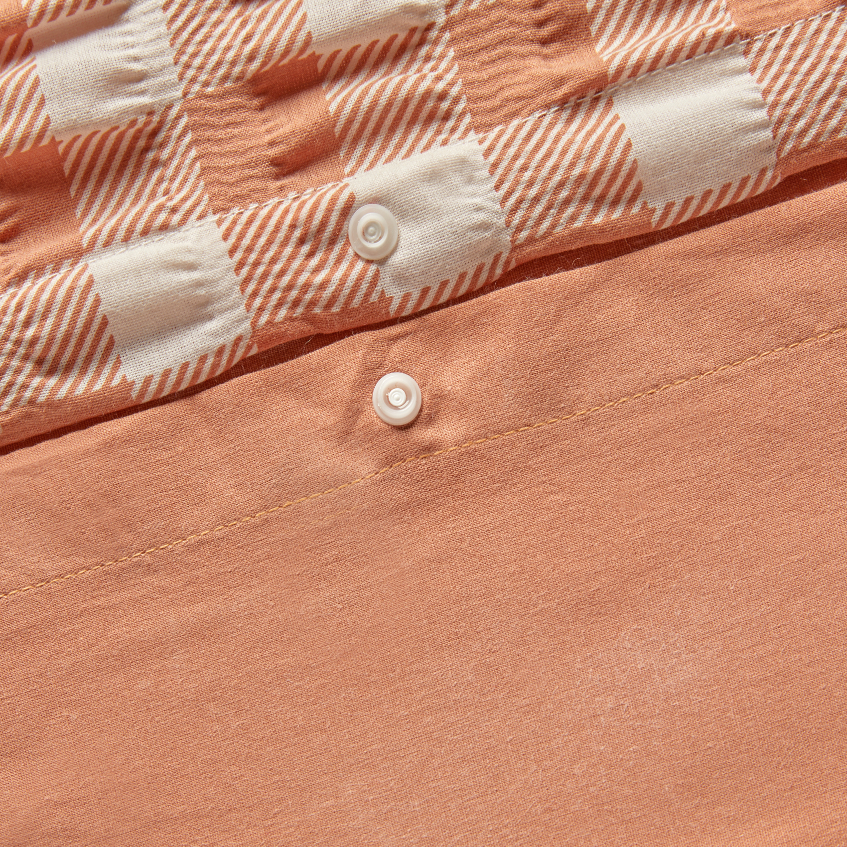 Parure de lit réversible texturée 3 pièces vichy housse + taies — vue 4