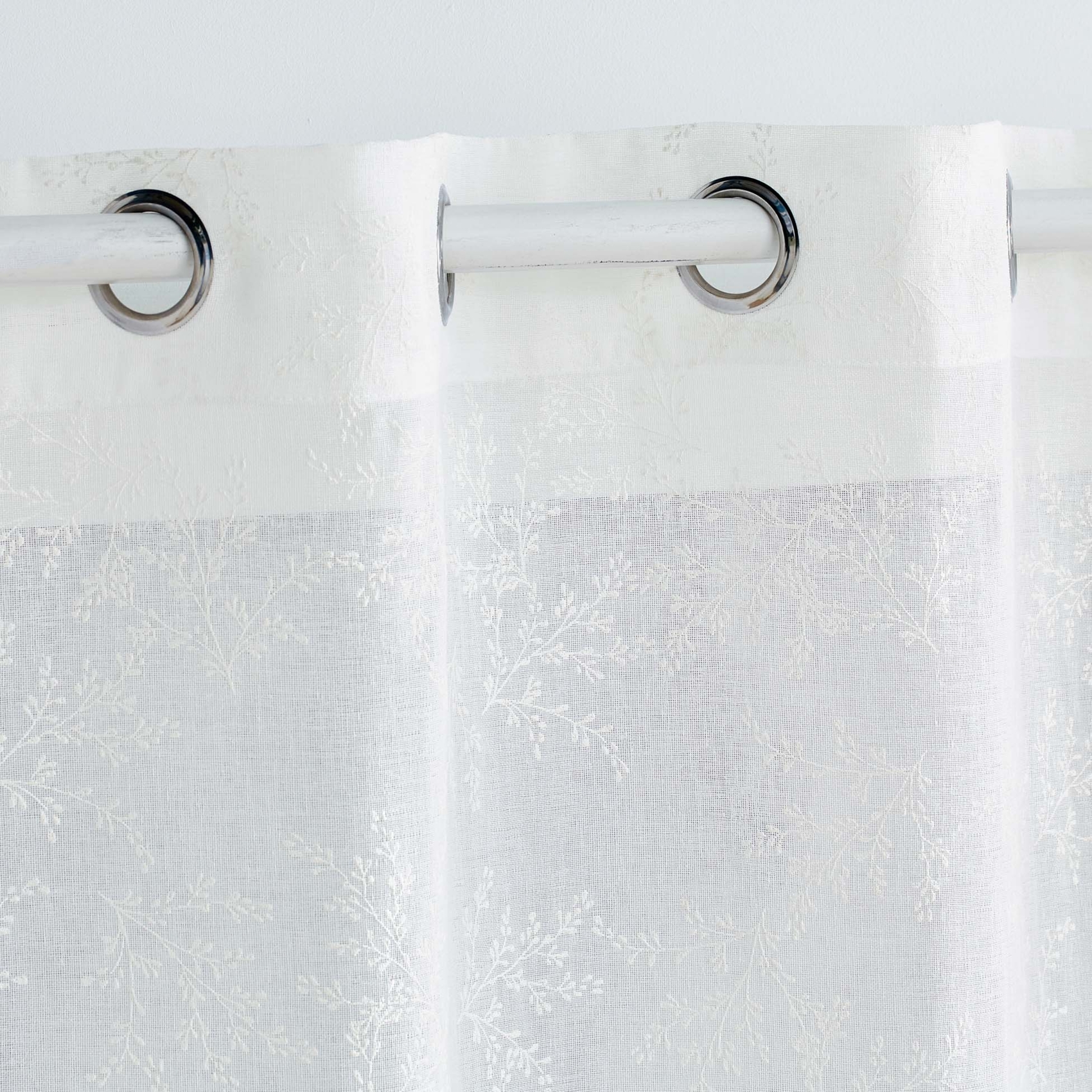 Paire de voilages passe-tringle en voile tissé motif feuillage — vue 3