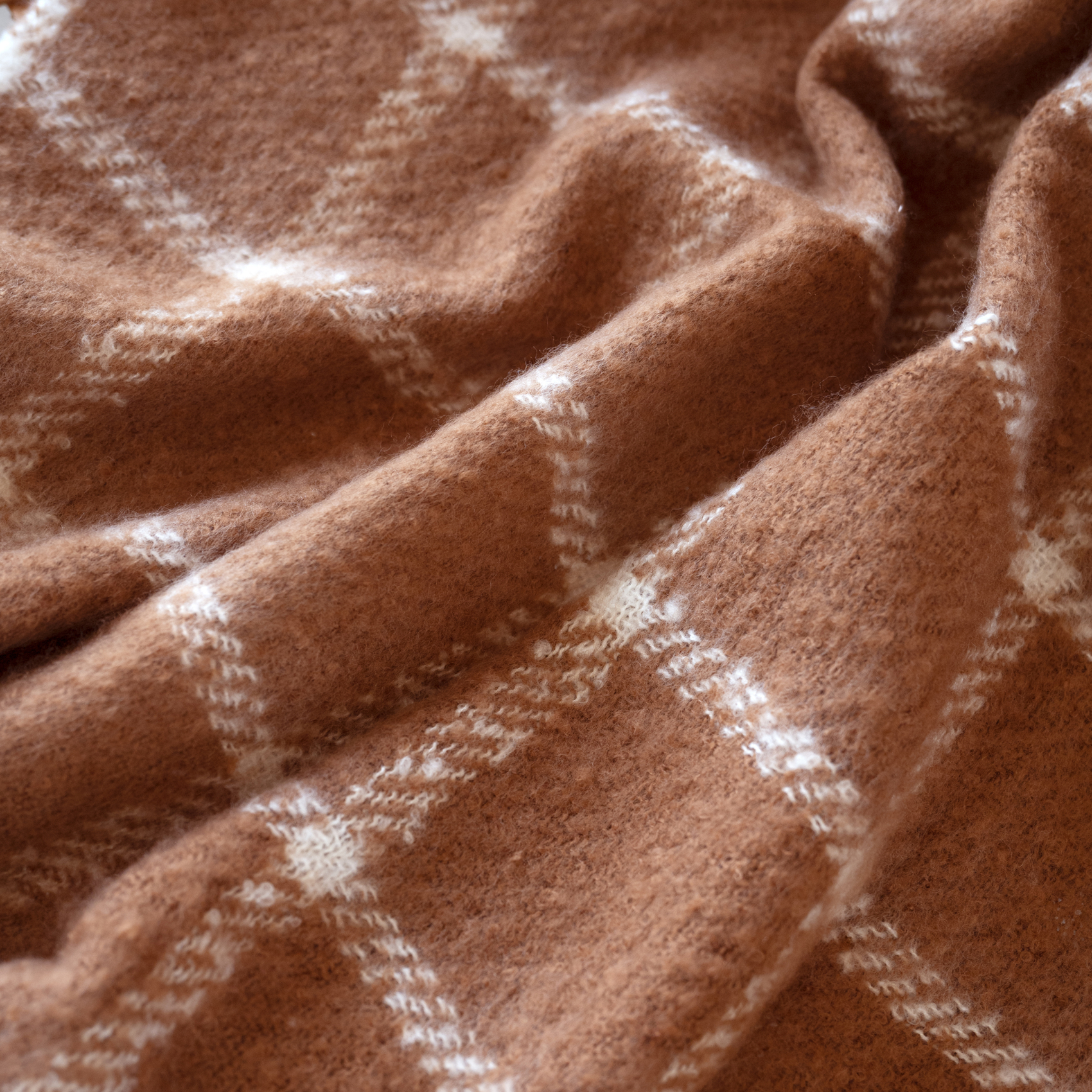 Plaid à carreaux aspect mohair avec franges — vue 6