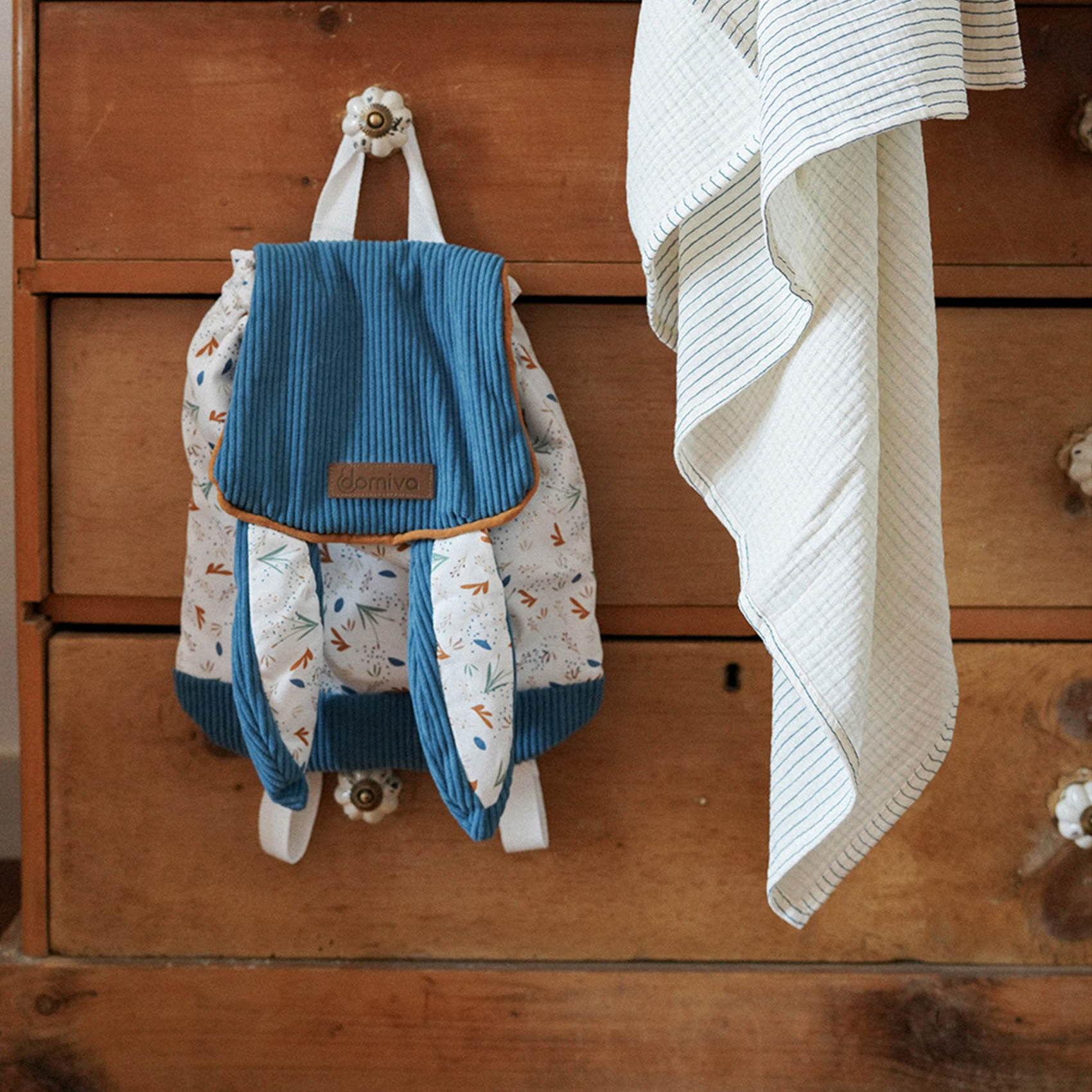 Sac à dos bébé avec bretelles réglables — vue 4