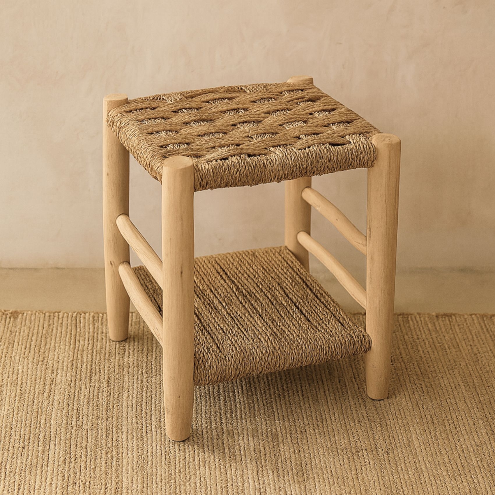 Table de chevet avec étagère — vue 4