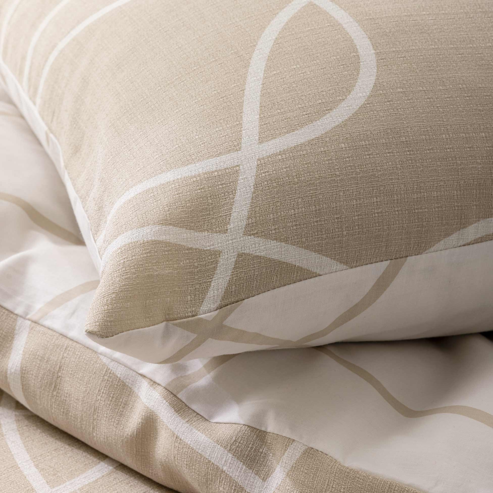 Parure de lit 3 pièces en coton relief trait design housse + taies — vue 4