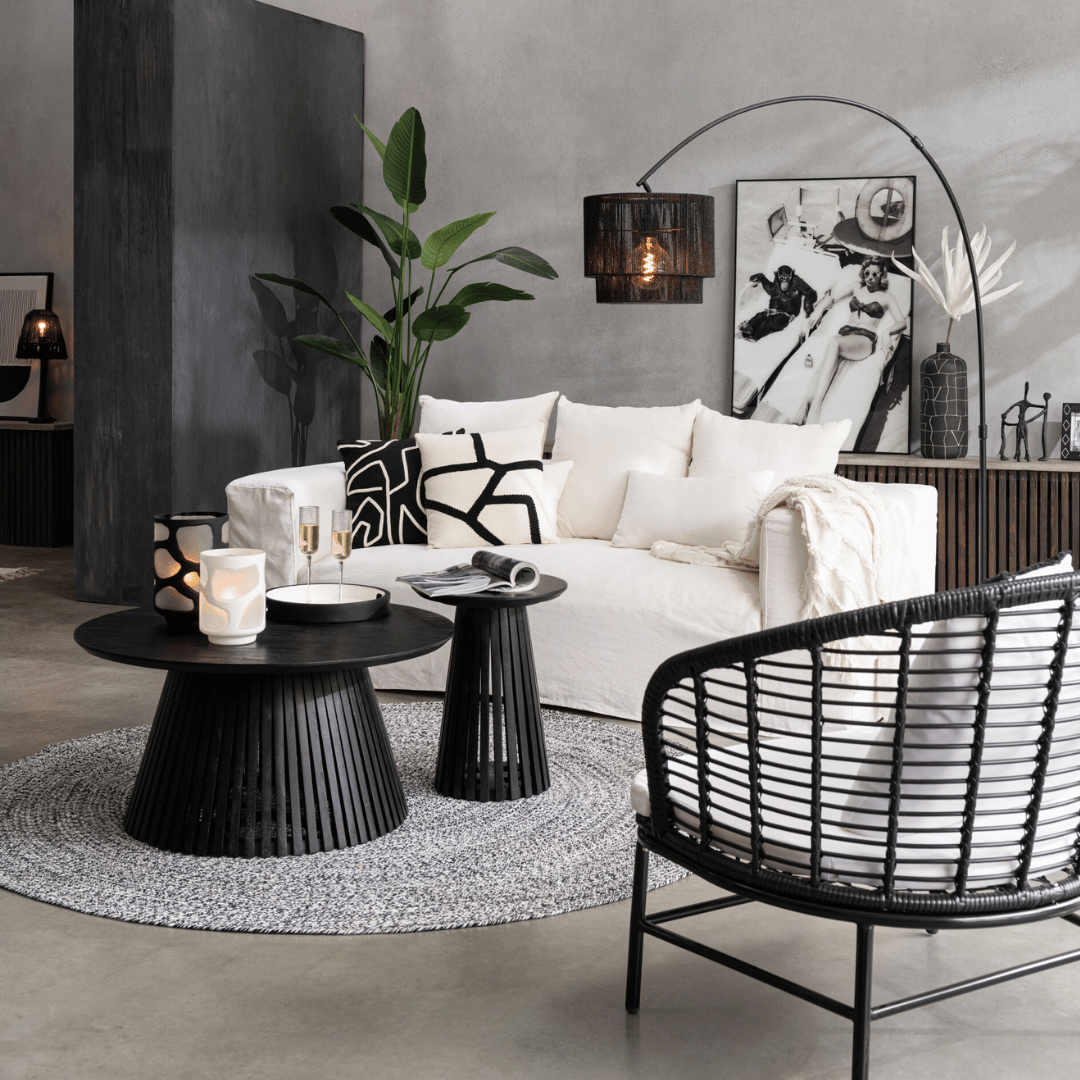 Table basse en bois de manguier noir — vue 4