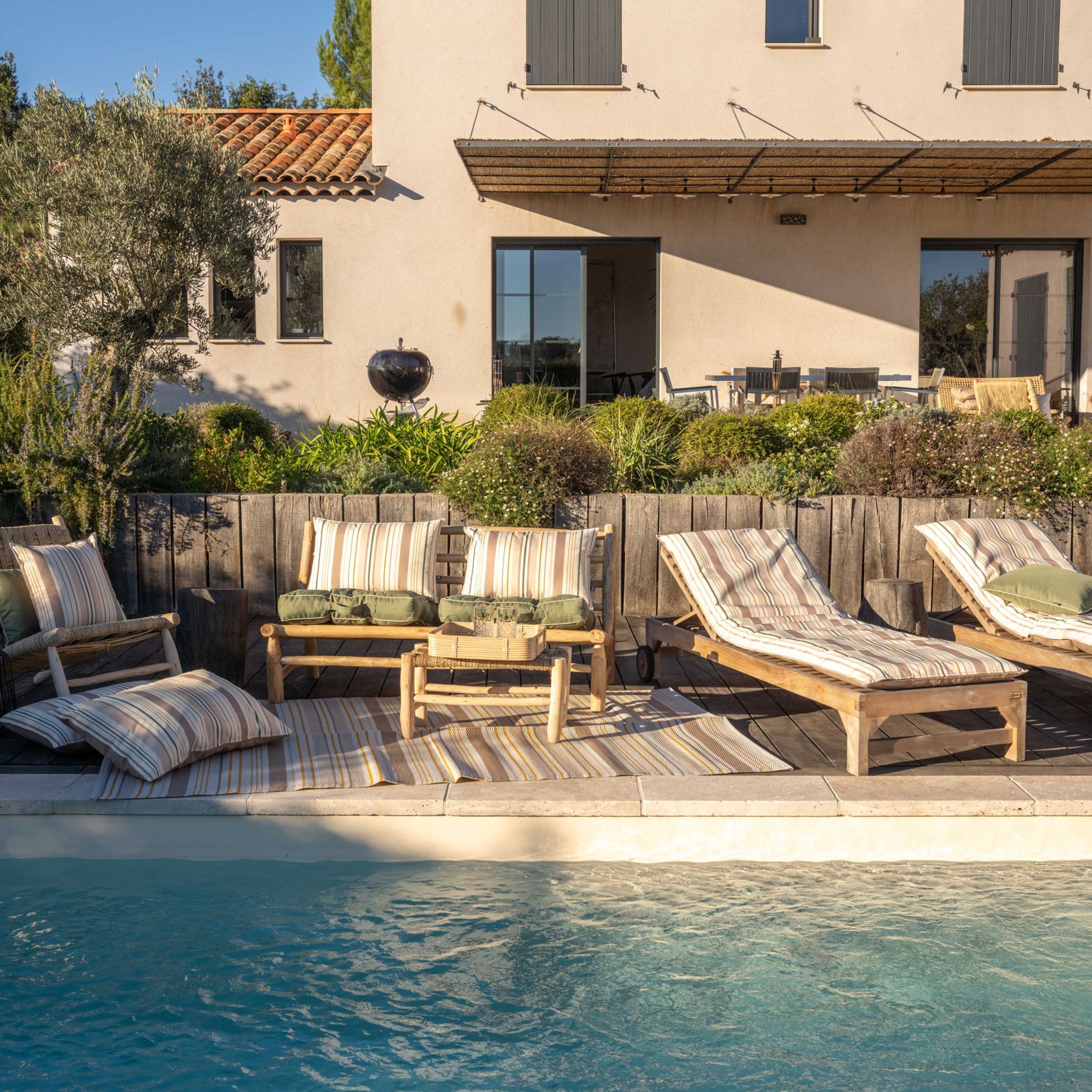 Coussin extérieur rayé — vue 3