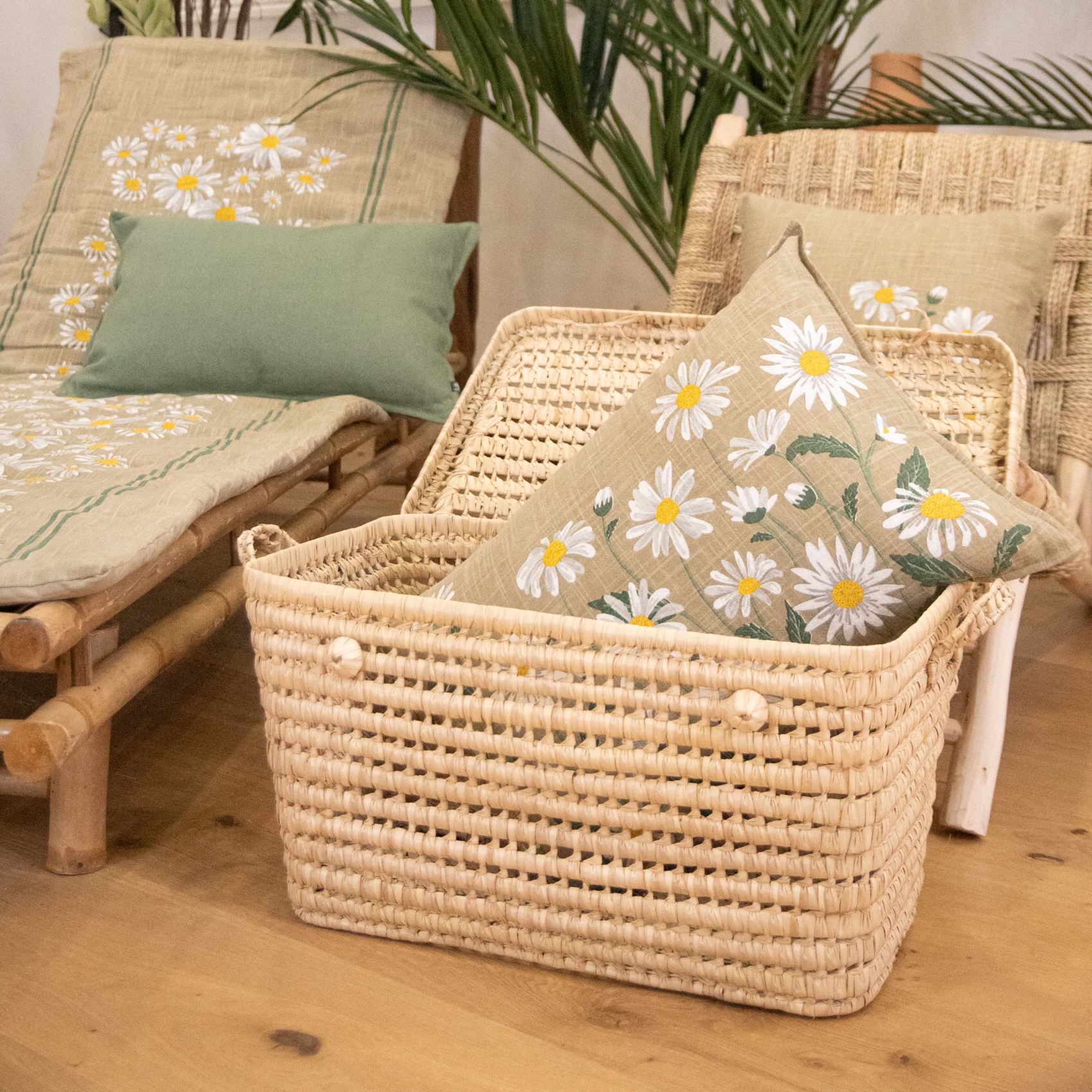 Coussin décoratif en coton motif marguerite — vue 6