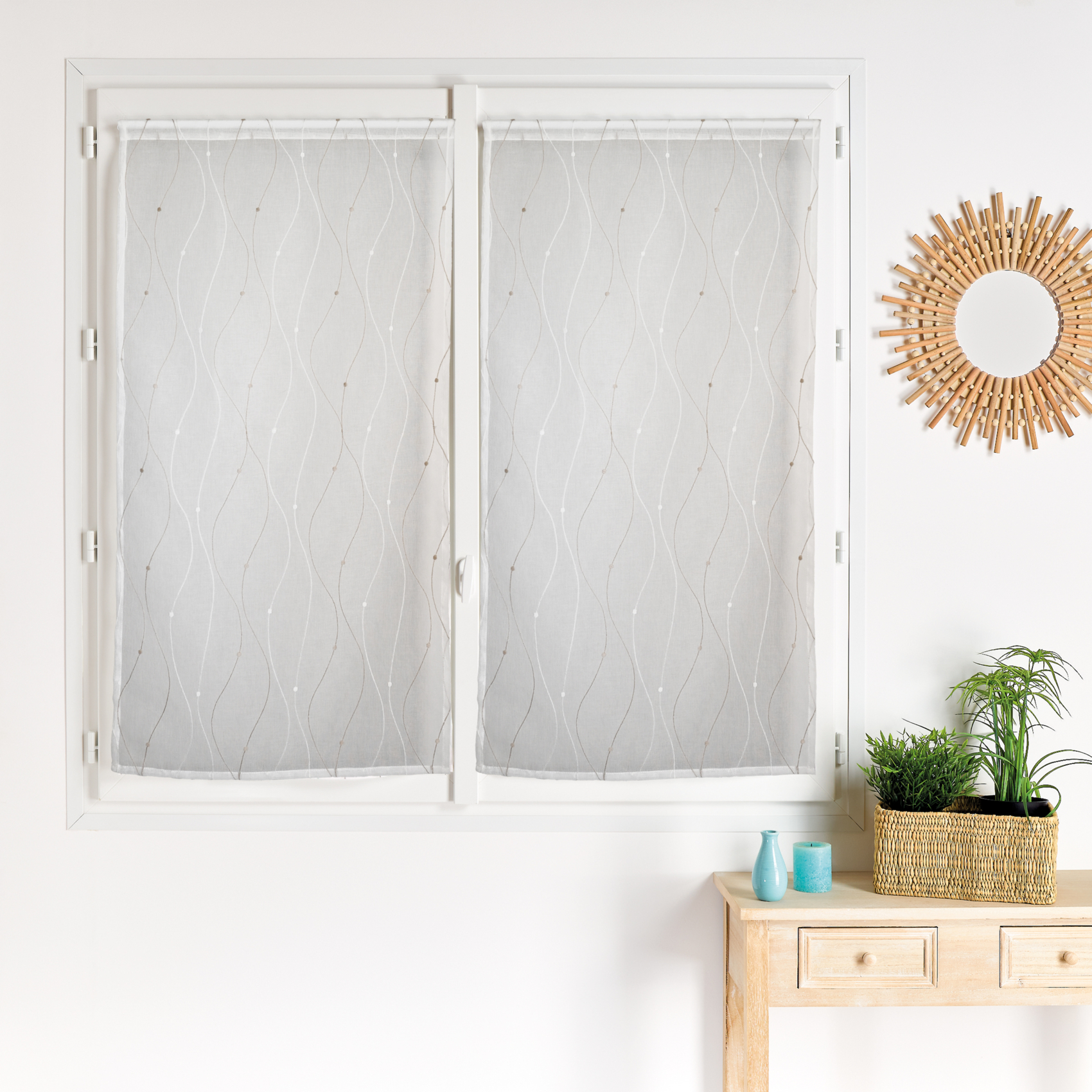 Paire de voilages brodée vague pour fenêtre