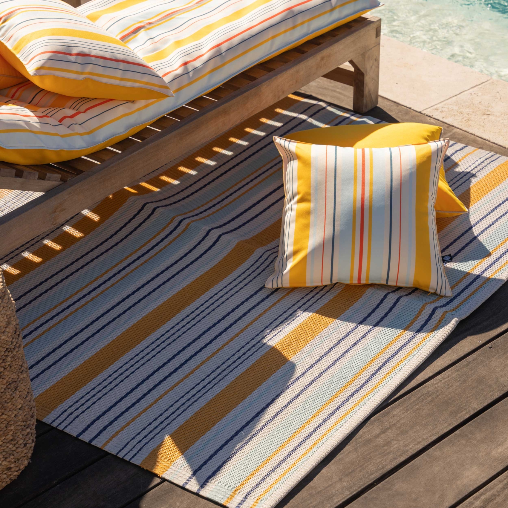 Tapis d’extérieur rayé — vue 5
