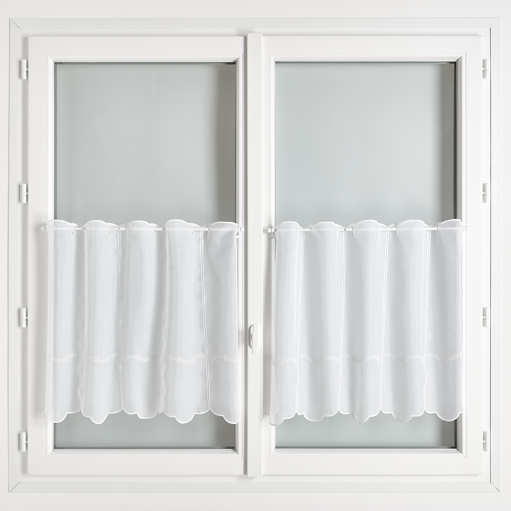 Brise bise brodé léger avec frise palmette