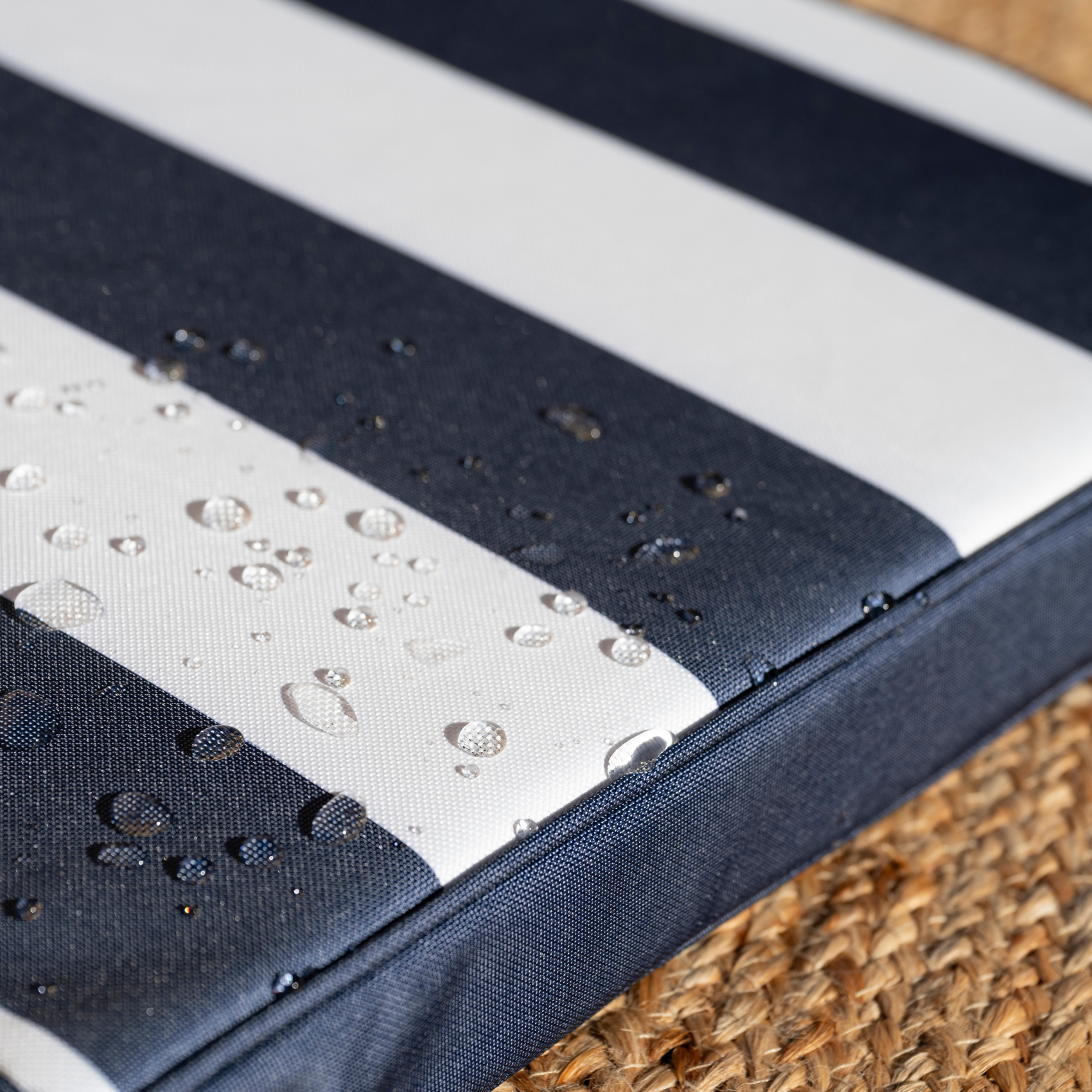 Galette de chaise imperméable déhoussable à rayures ARCACHON — vue 3