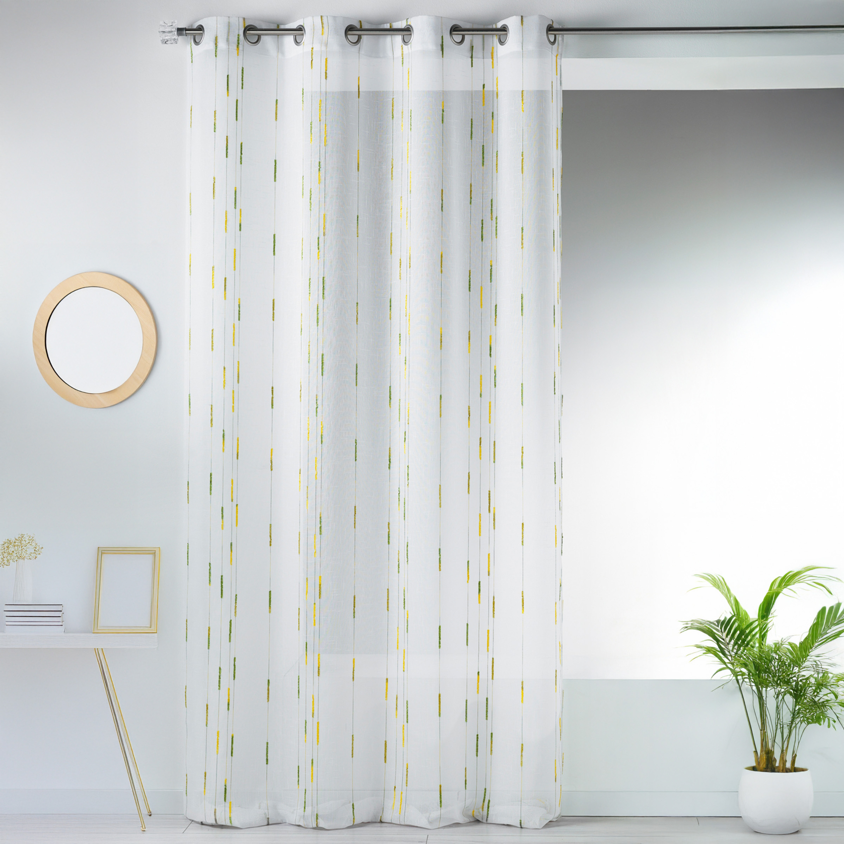 Voilage fantaisie en étamine