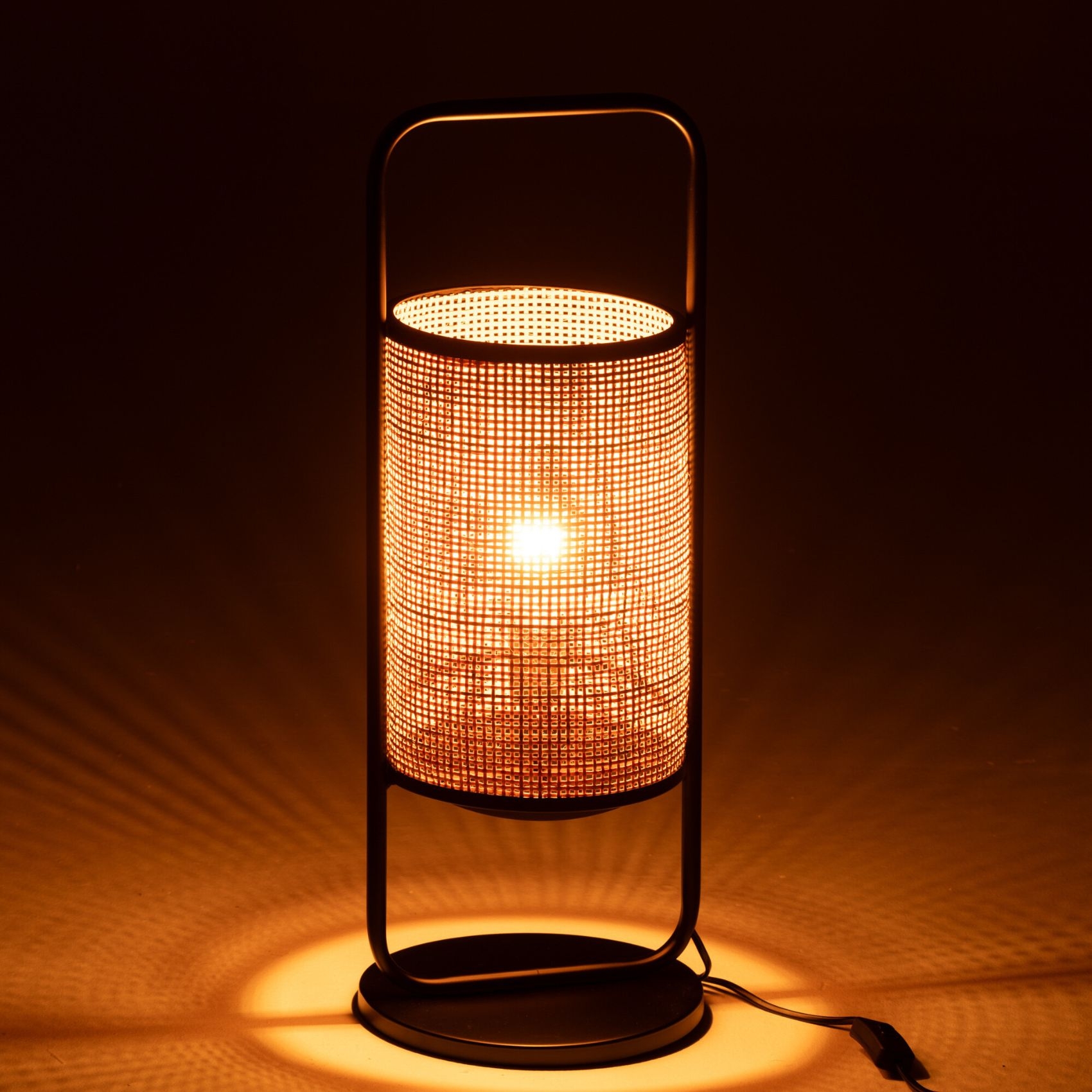 Lampe sur pied en métal et rotin — vue 4