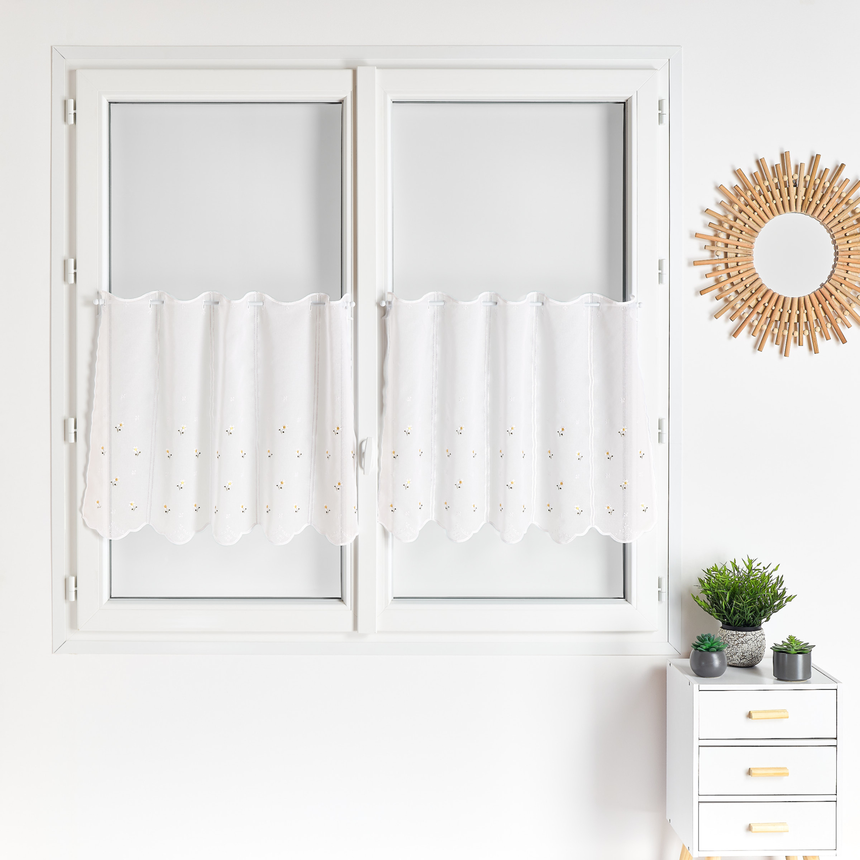 Brise bise fleurs brodées