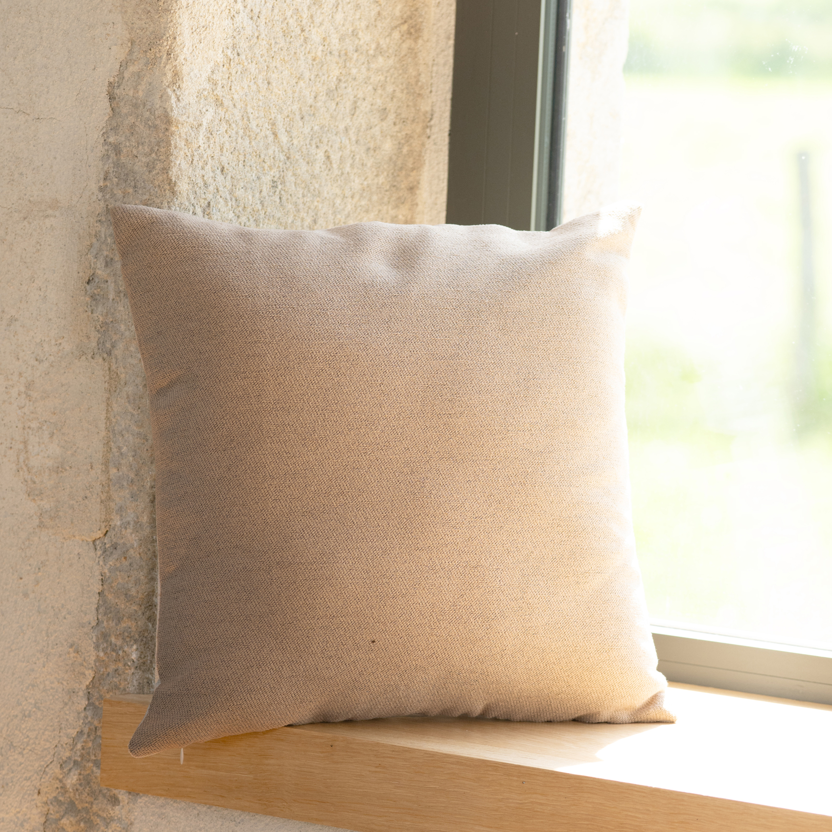 Coussin jacquard avec motif chalets — vue 3