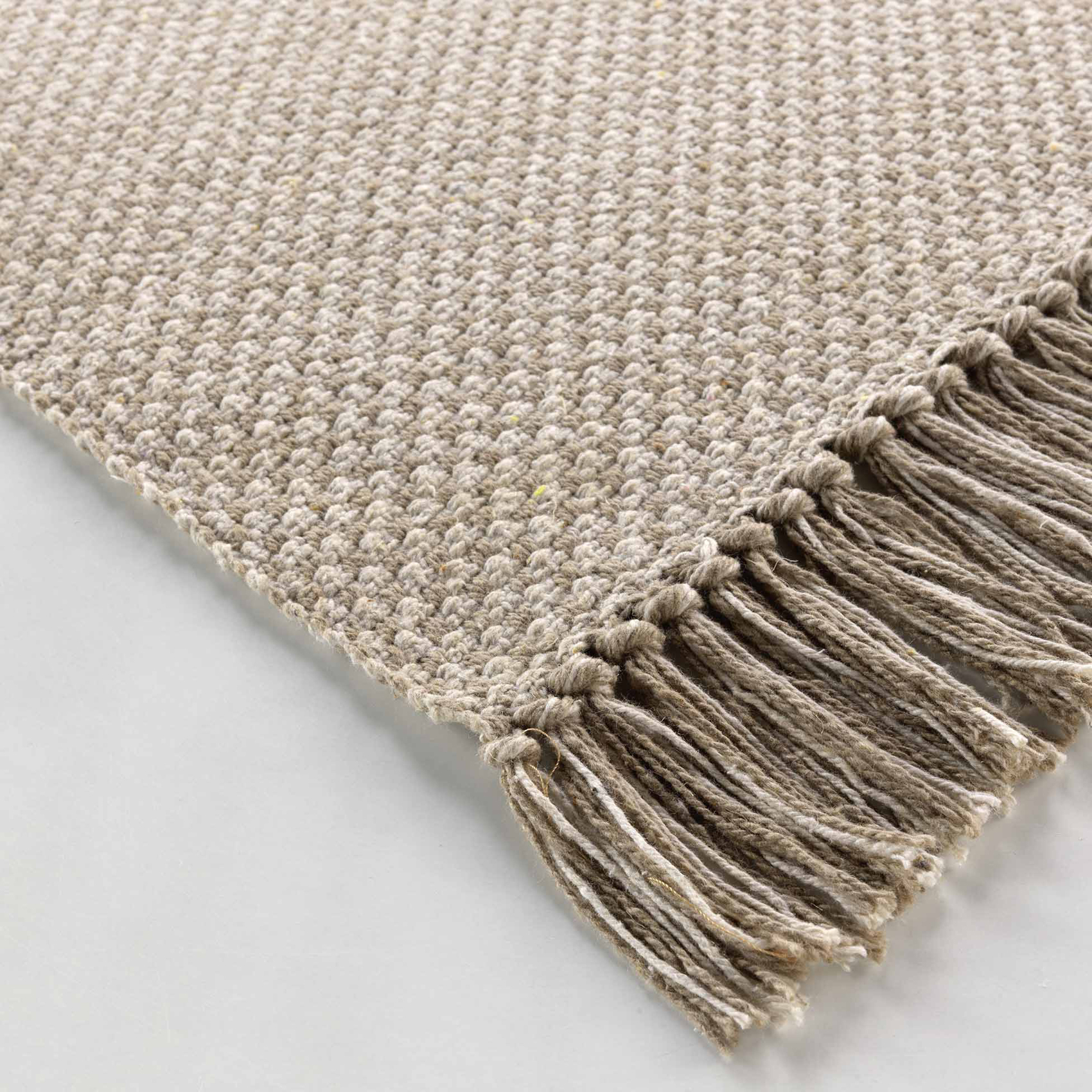 Tapis rectangle effet naturel — vue 3