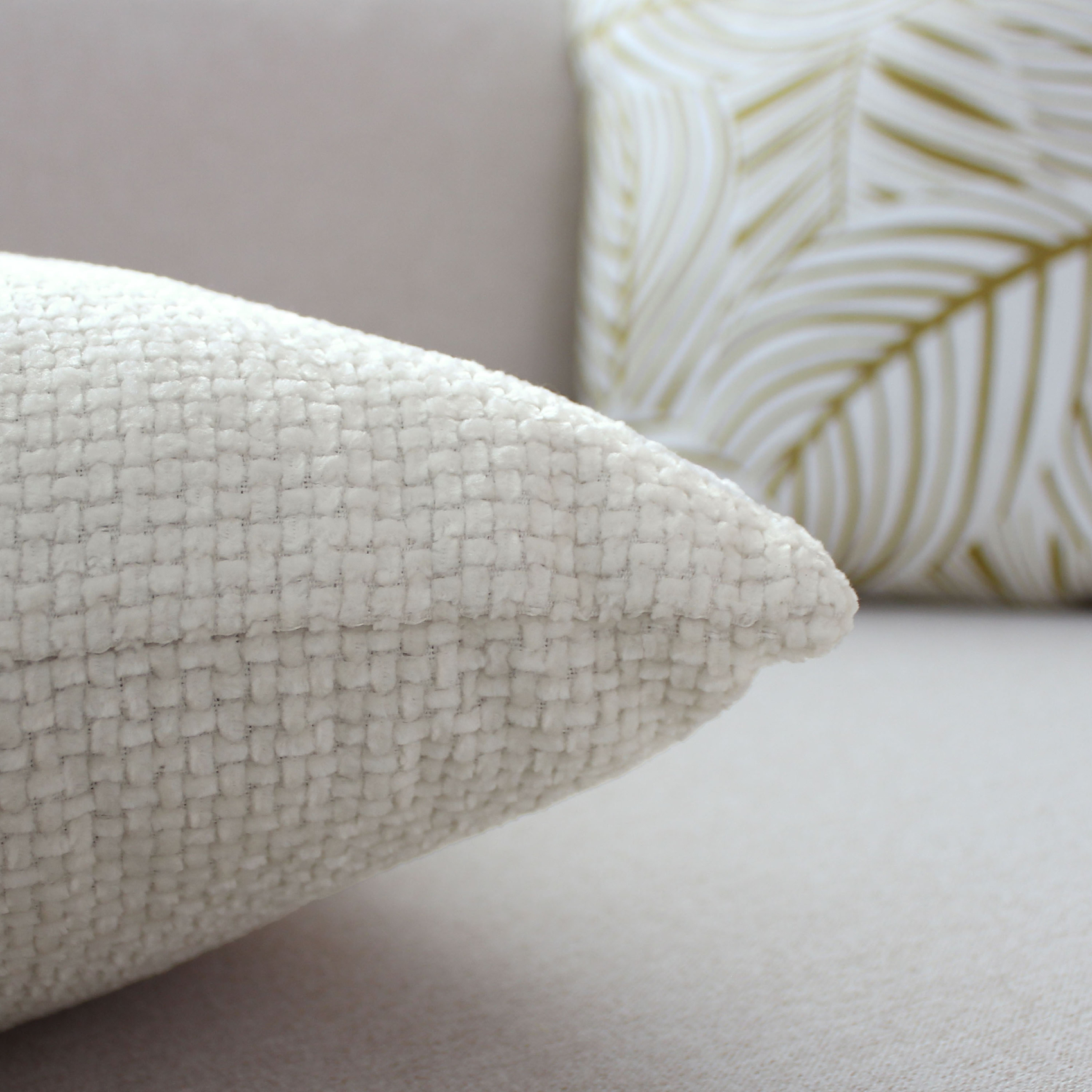 Coussin décoratif en velours chenillé — vue 6