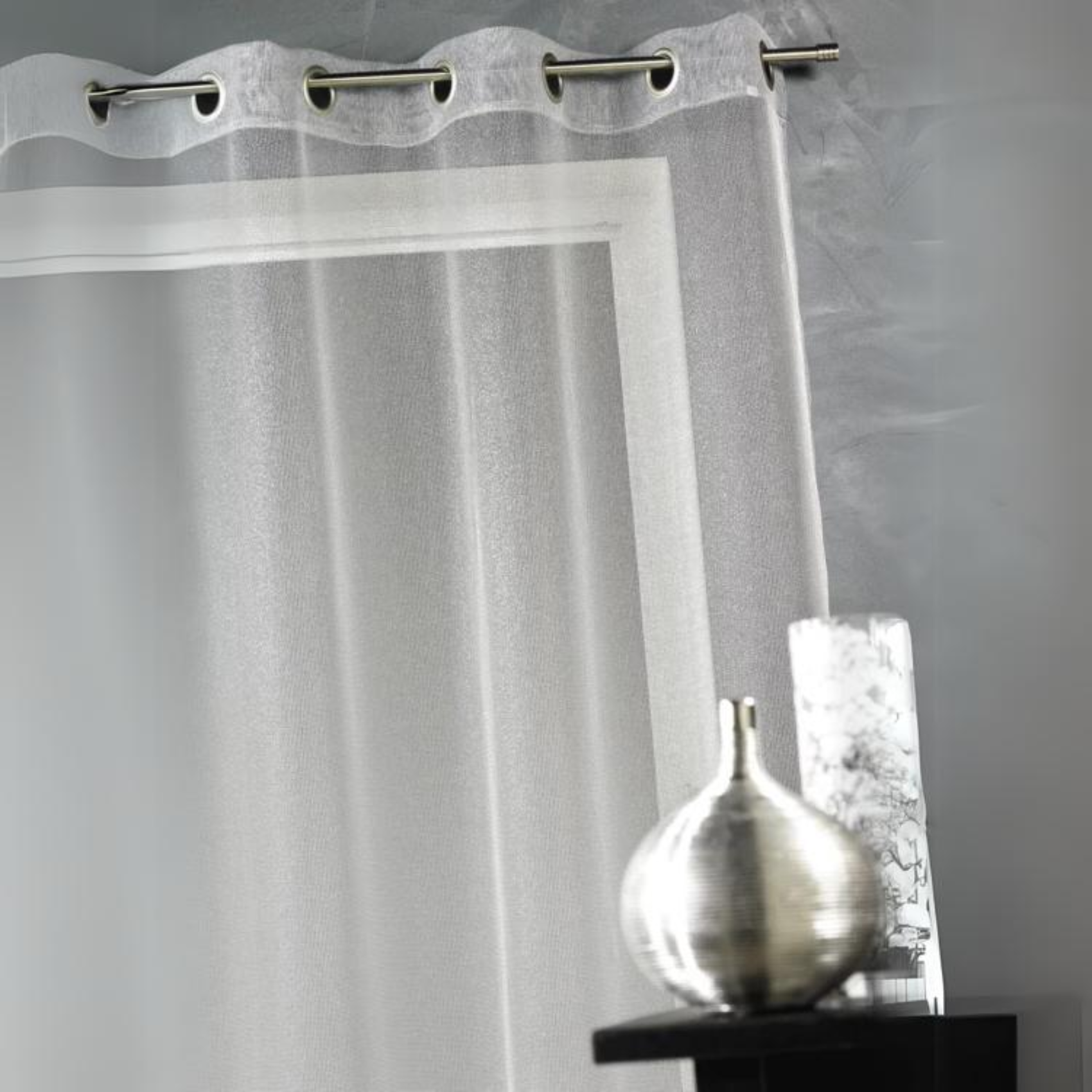 Voilage uni avec fils en lurex — vue 3