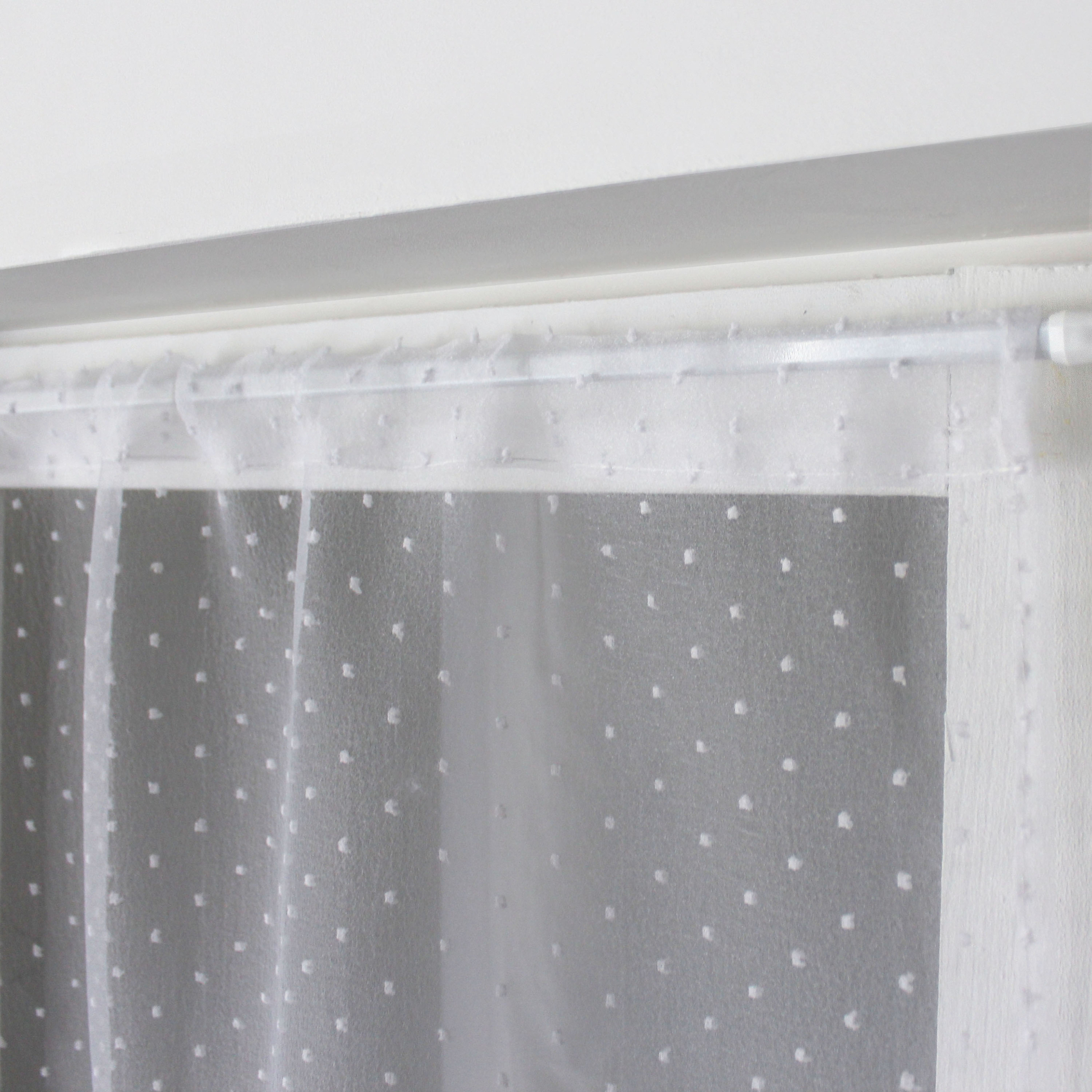 Paire de petits vitrages à plumetis en organza — vue 3