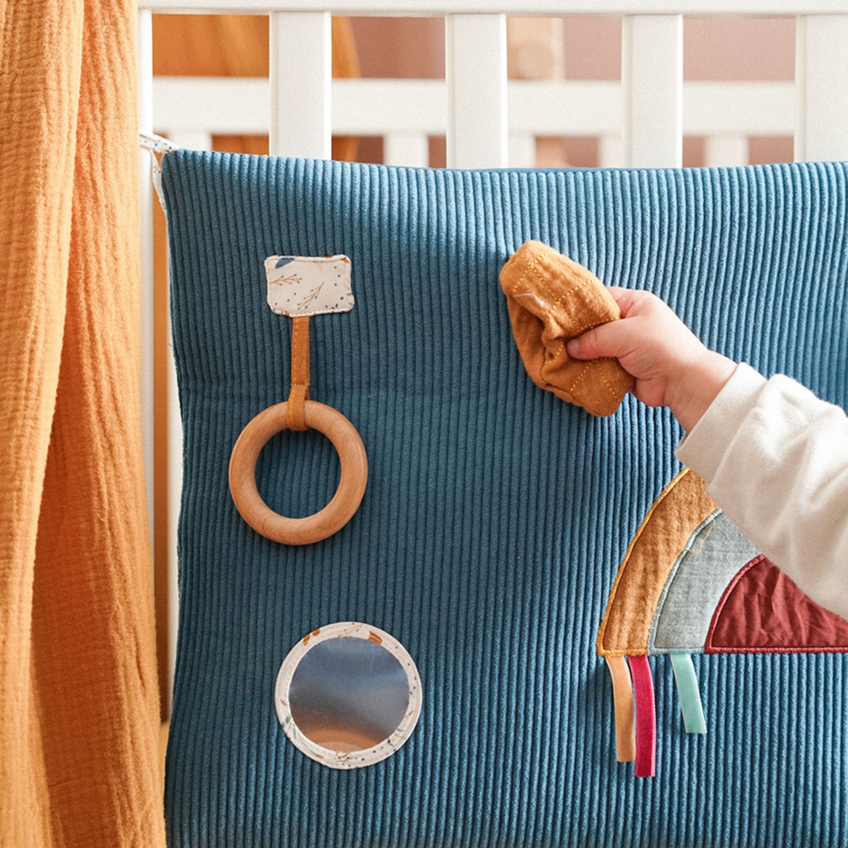 Mur d'activités pour bébé — vue 3