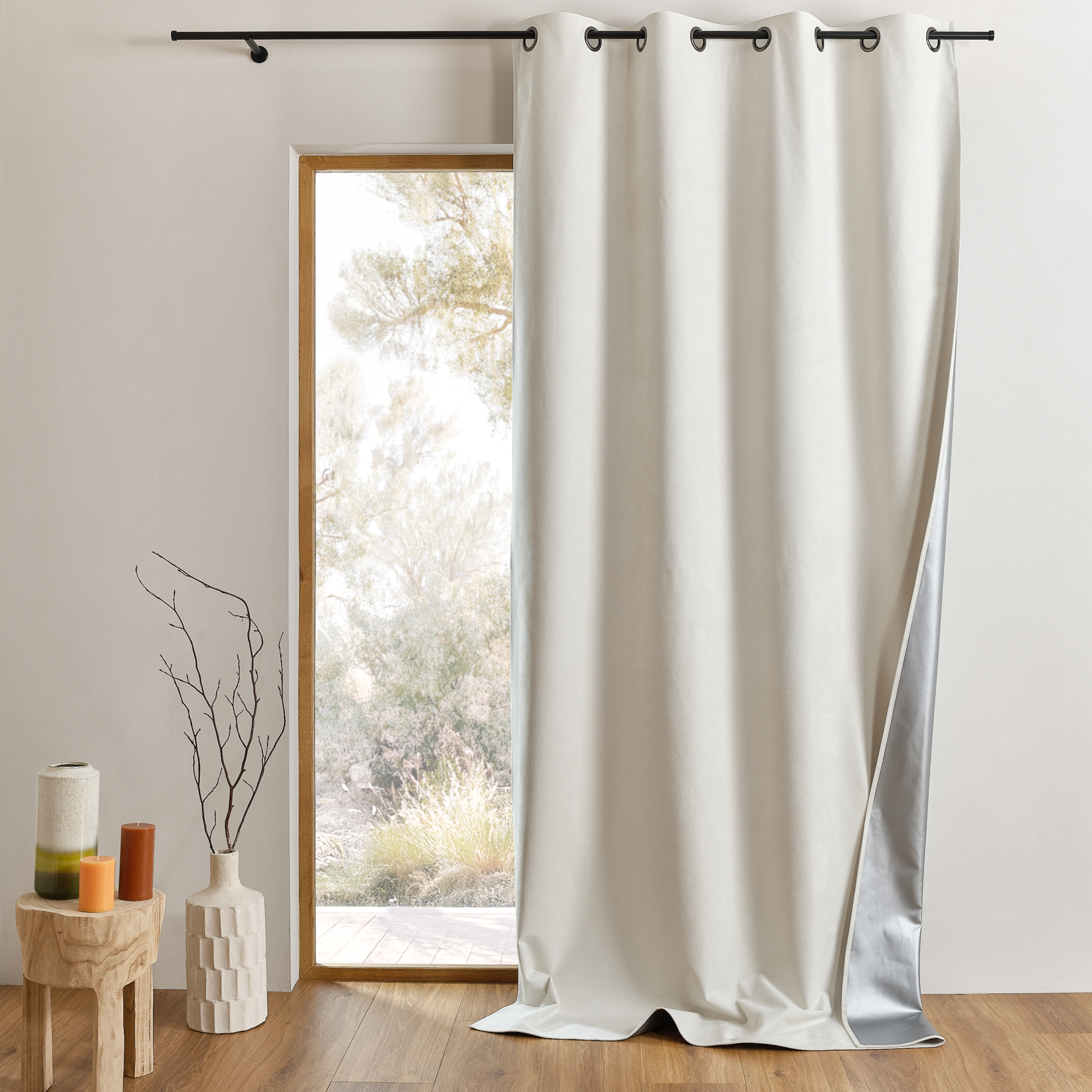 Rideau thermique occultant à œillets et réflecteur de chaleur