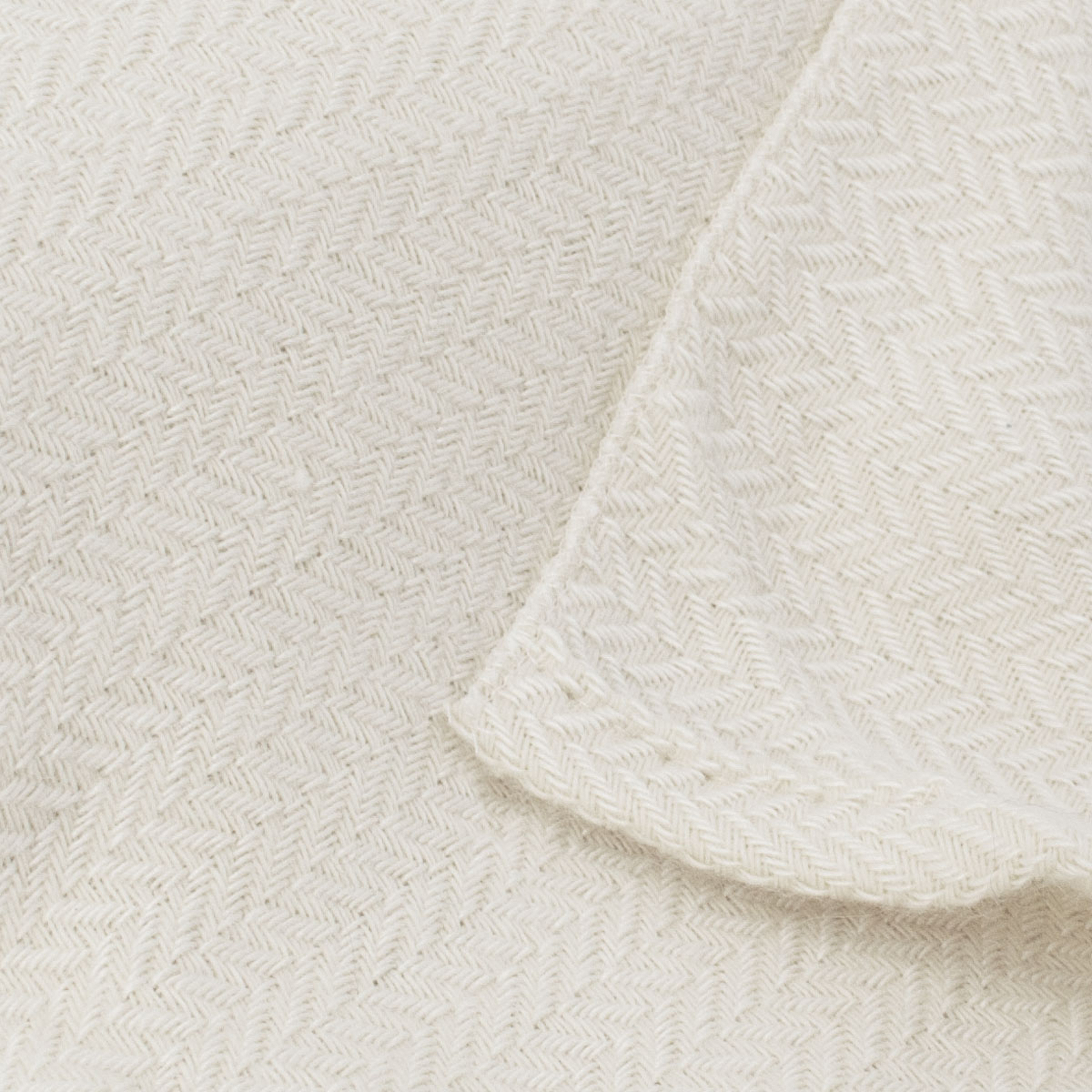 Plaid laine et soie - Petits chevrons — vue 3