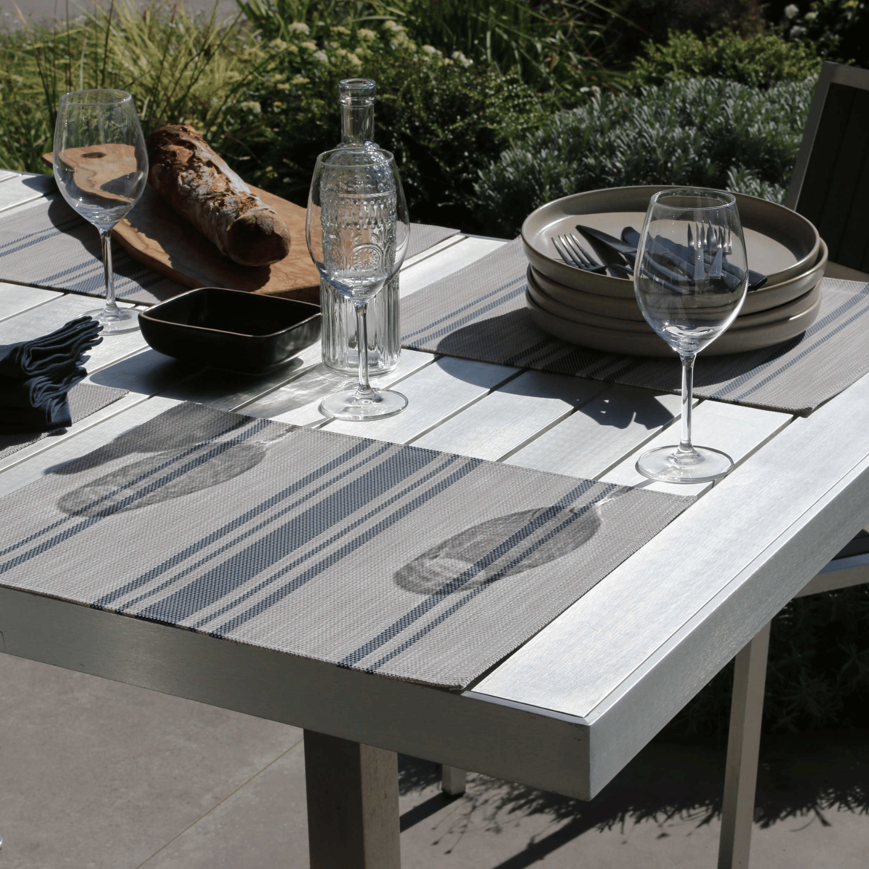 Set de table lavable à fines rayures — vue 4