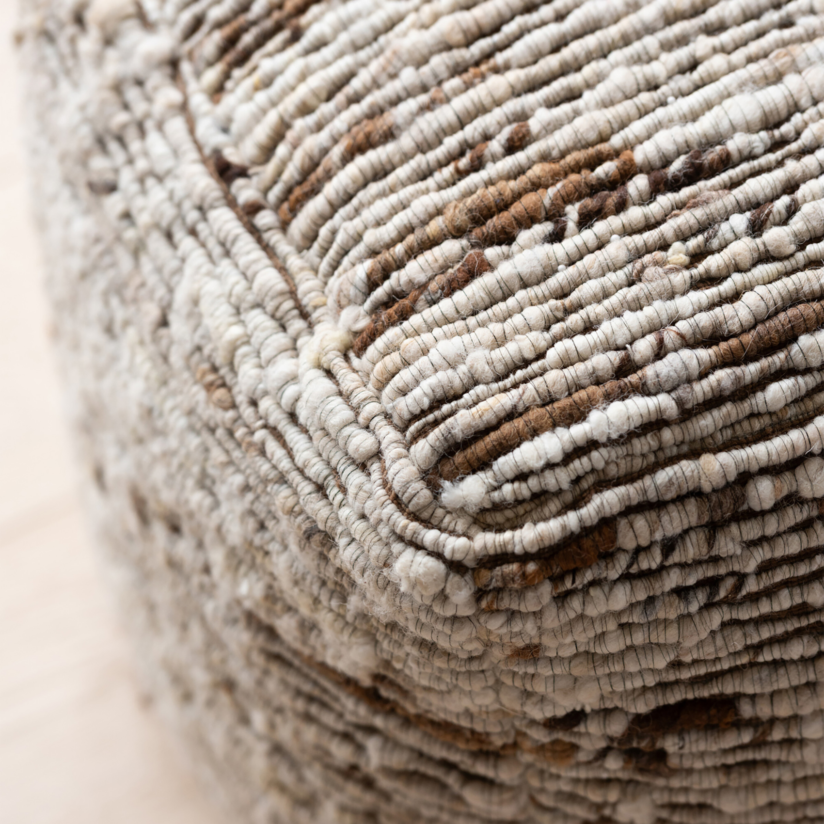 Pouf tissé en laine — vue 4