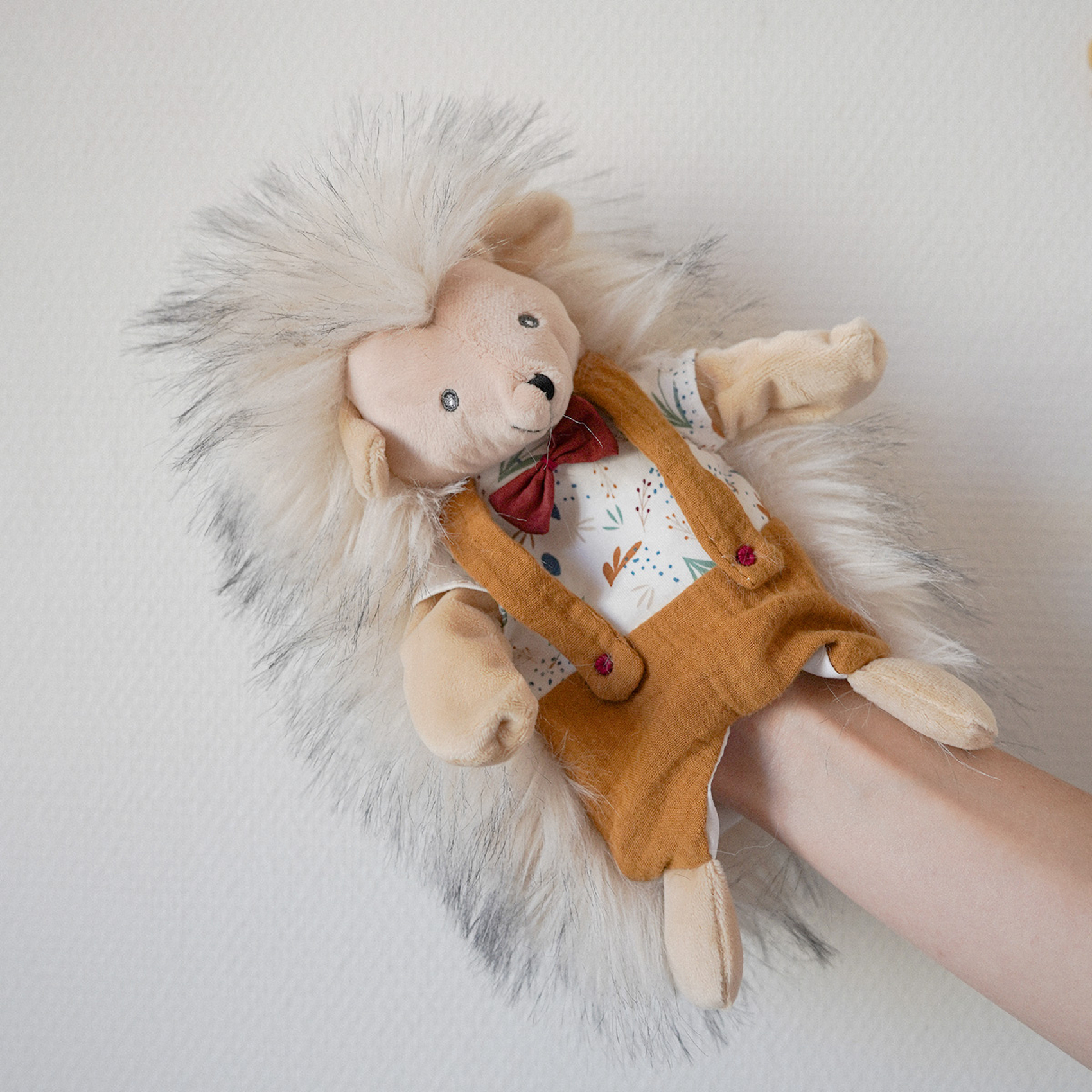 Doudou marionnette Lucien l'hérisson — vue 3