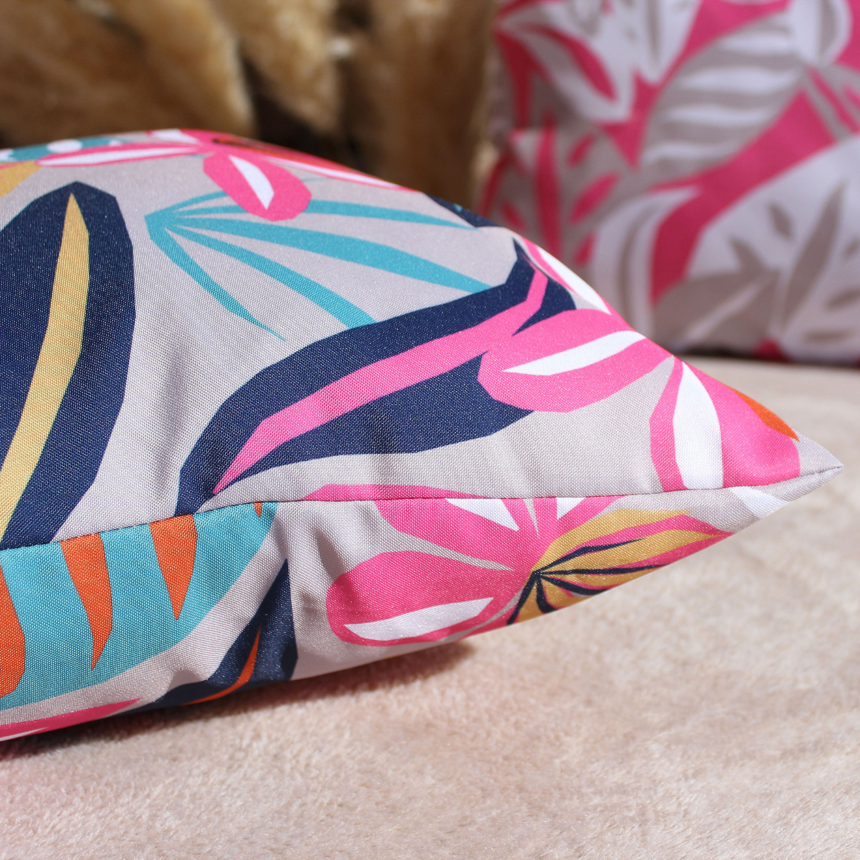 Coussin extérieur impression fleurie — vue 3
