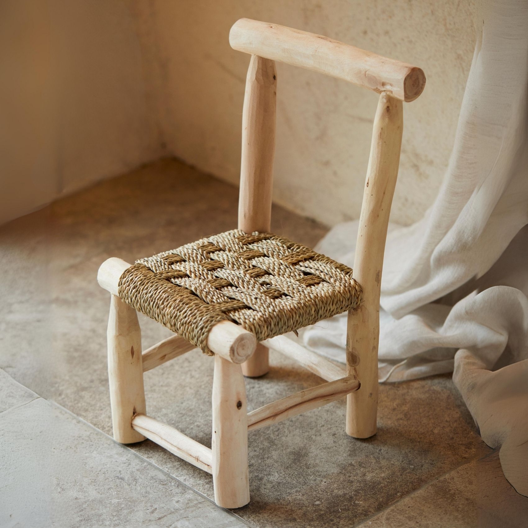 Chaise enfant bois Japandi — vue 4