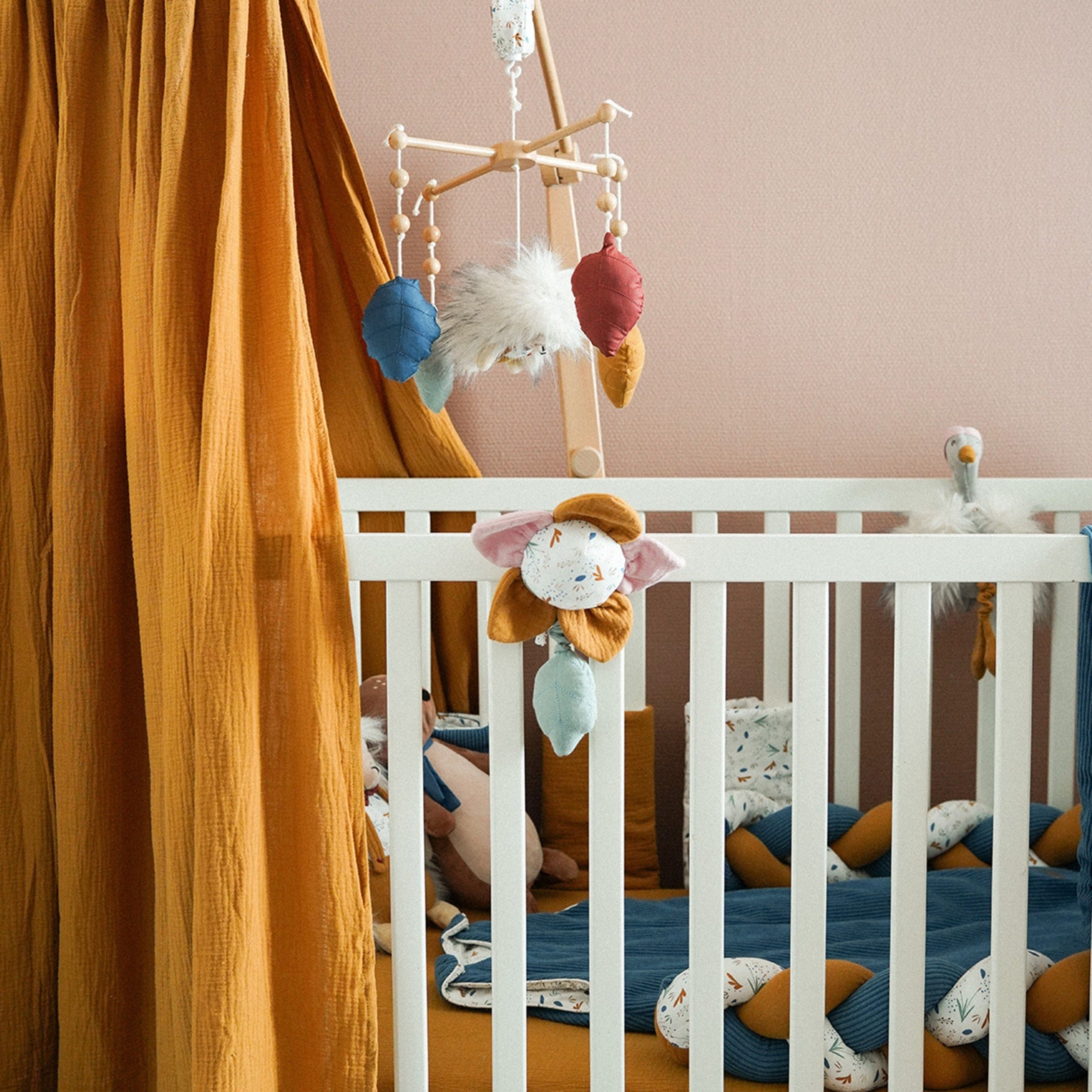 Peluche musical fleur pour bébé — vue 5
