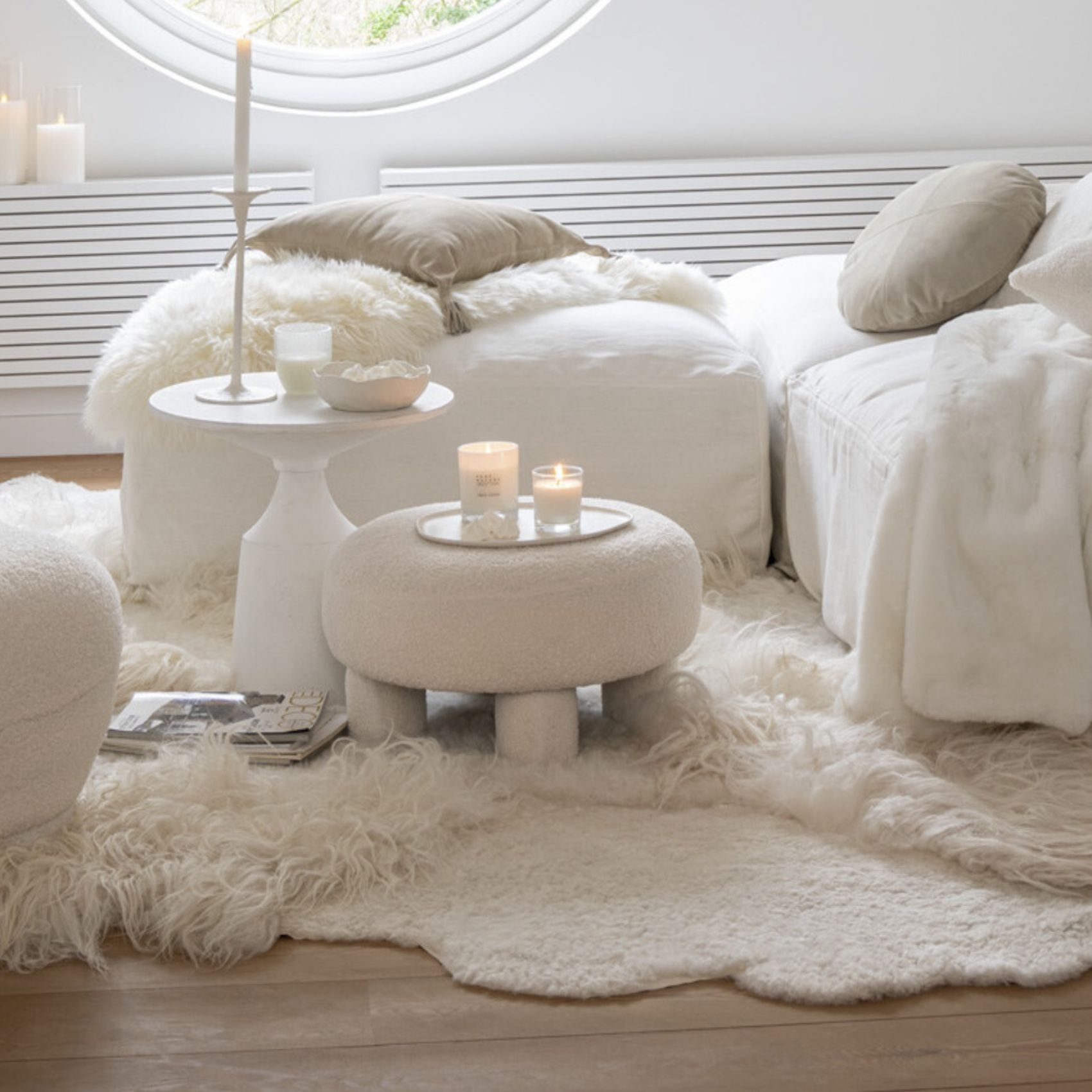 Pouf rond en tissu bouclé — vue 3