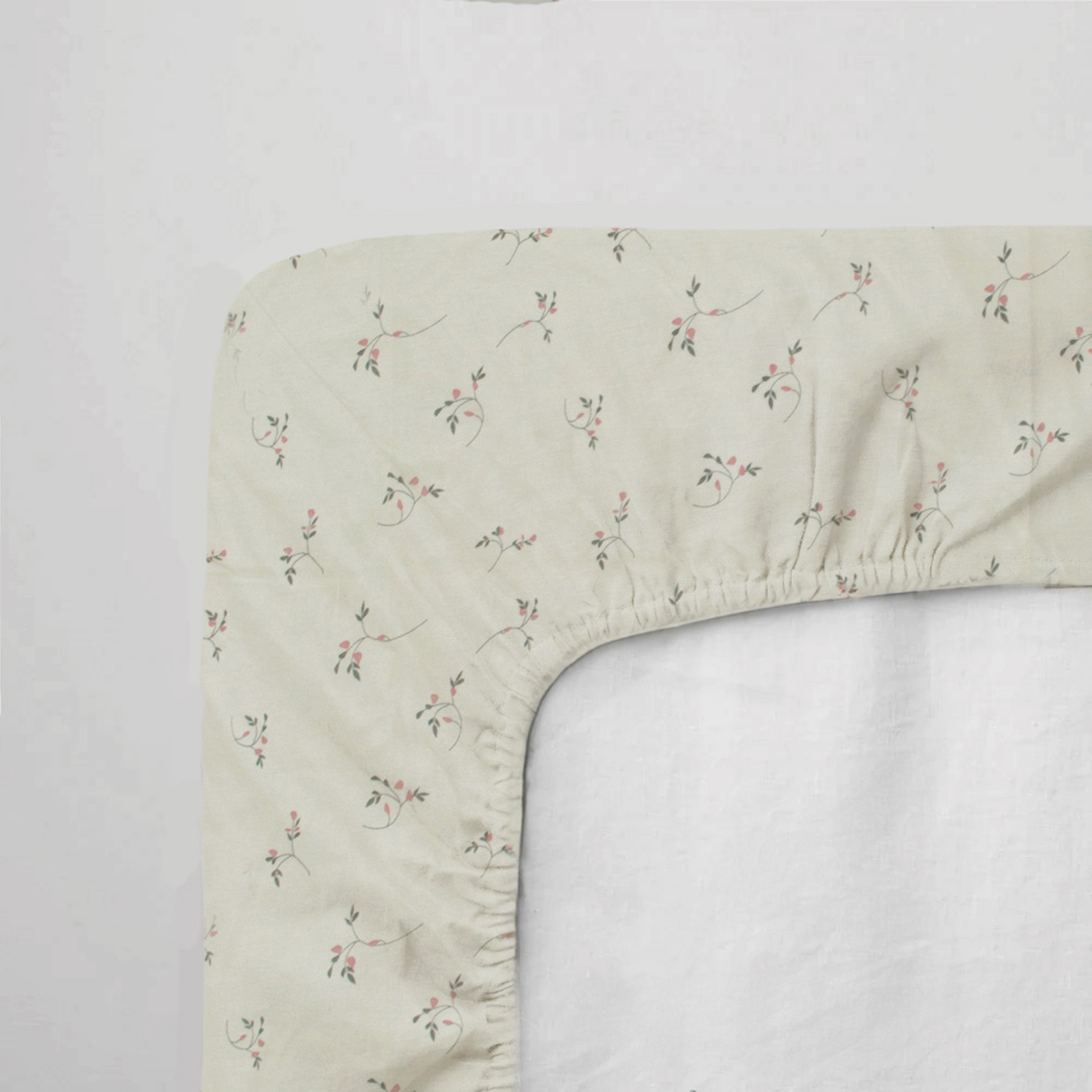 Drap-housse bébé en jersey 100% coton extensible fleurs — vue 3