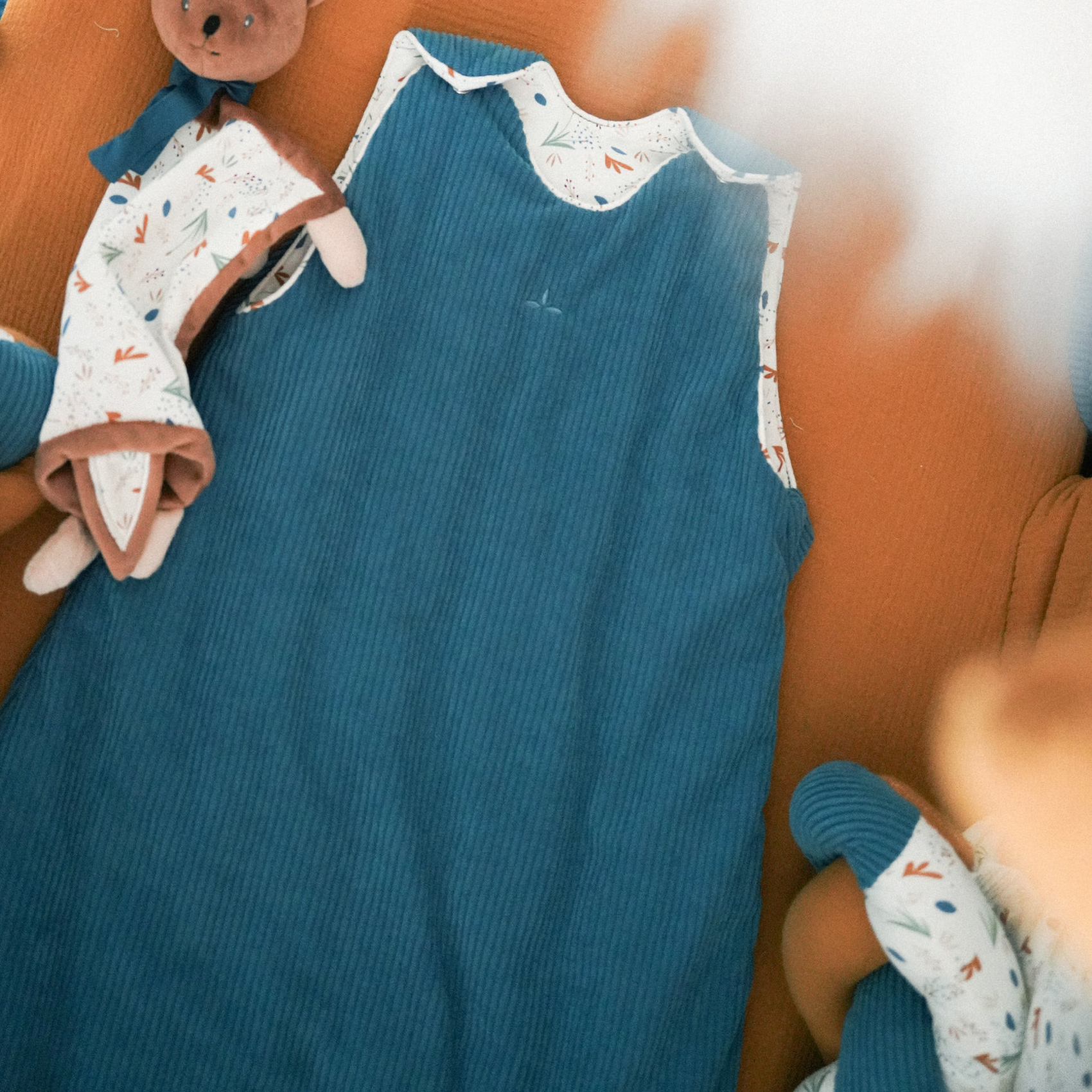 Gigoteuse bébé chaude sans manches en velours — vue 4