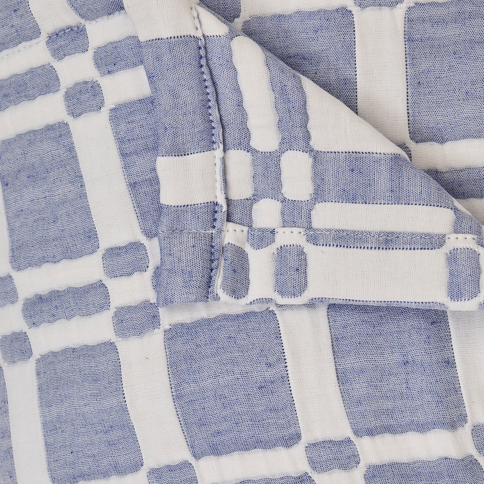 Dessus de lit matelassé à motif géométrique — vue 3