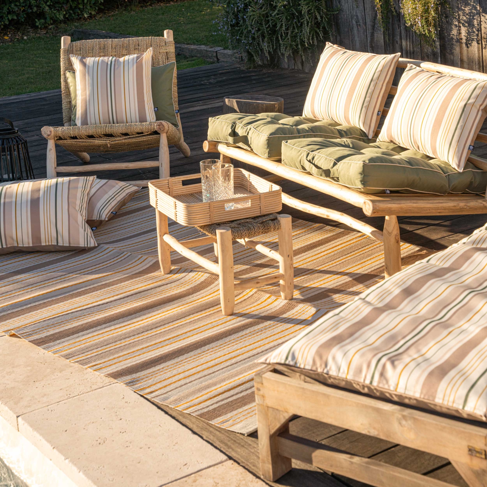 Tapis d’extérieur rayé — vue 3