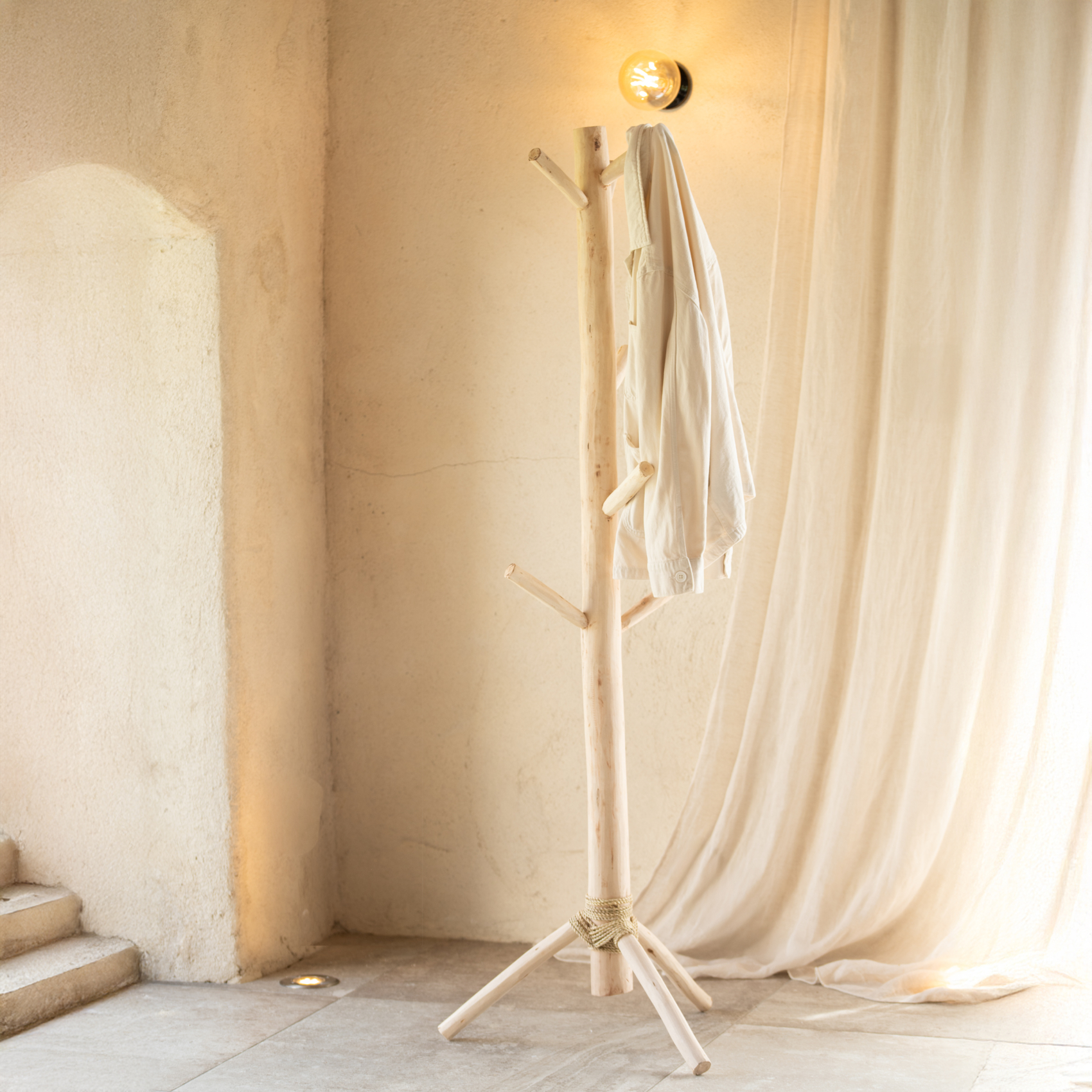 Porte Manteaux bois naturel sur trépied — vue 5