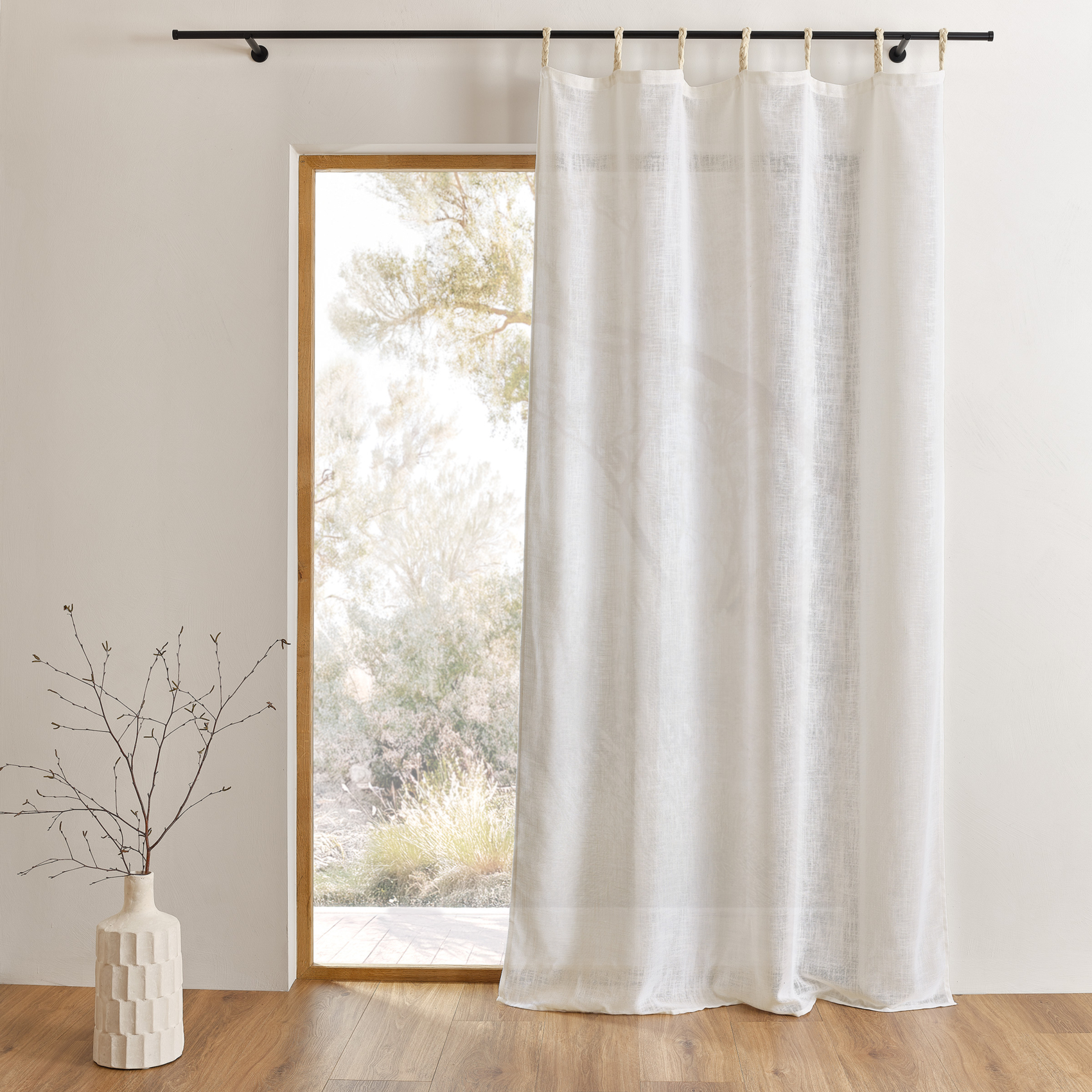 Voilage polylin à pattes tressées