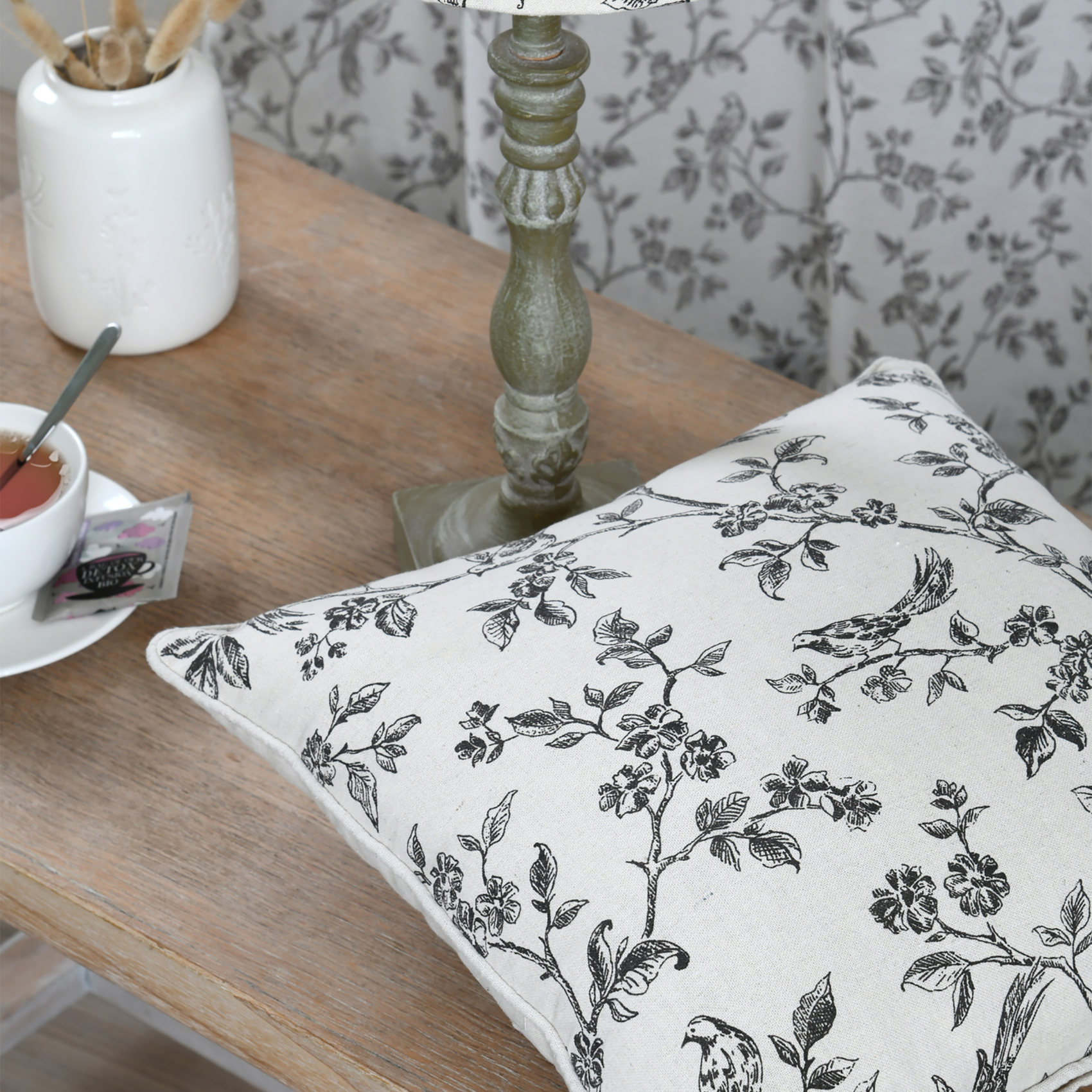 Coussin décoratif imprimé floral — vue 4