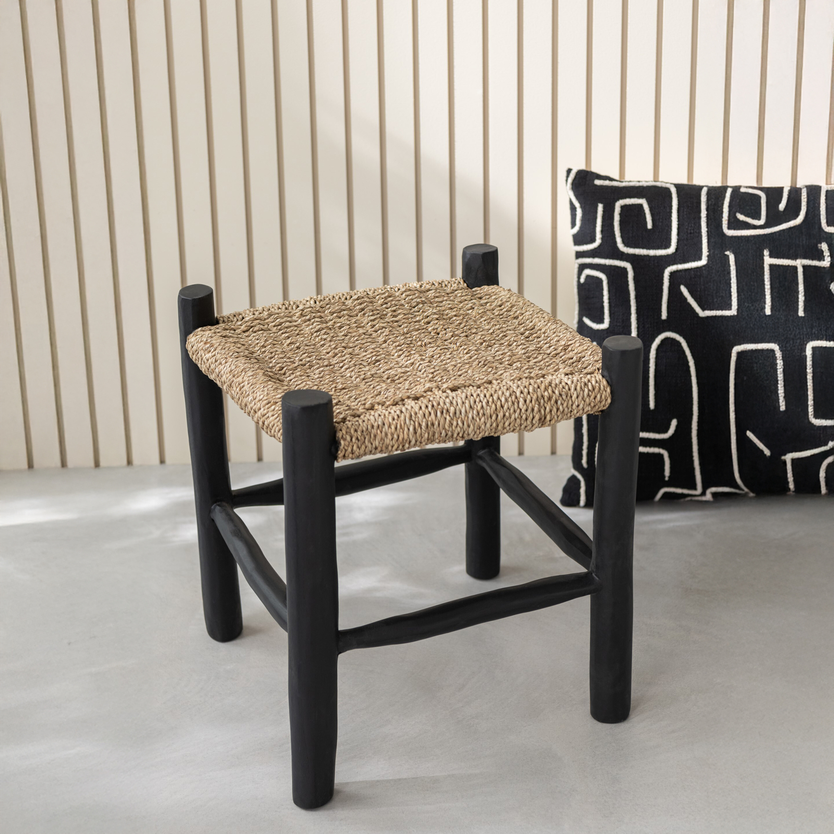 Tabouret carré en bois de teck et jonc de mer — vue 5