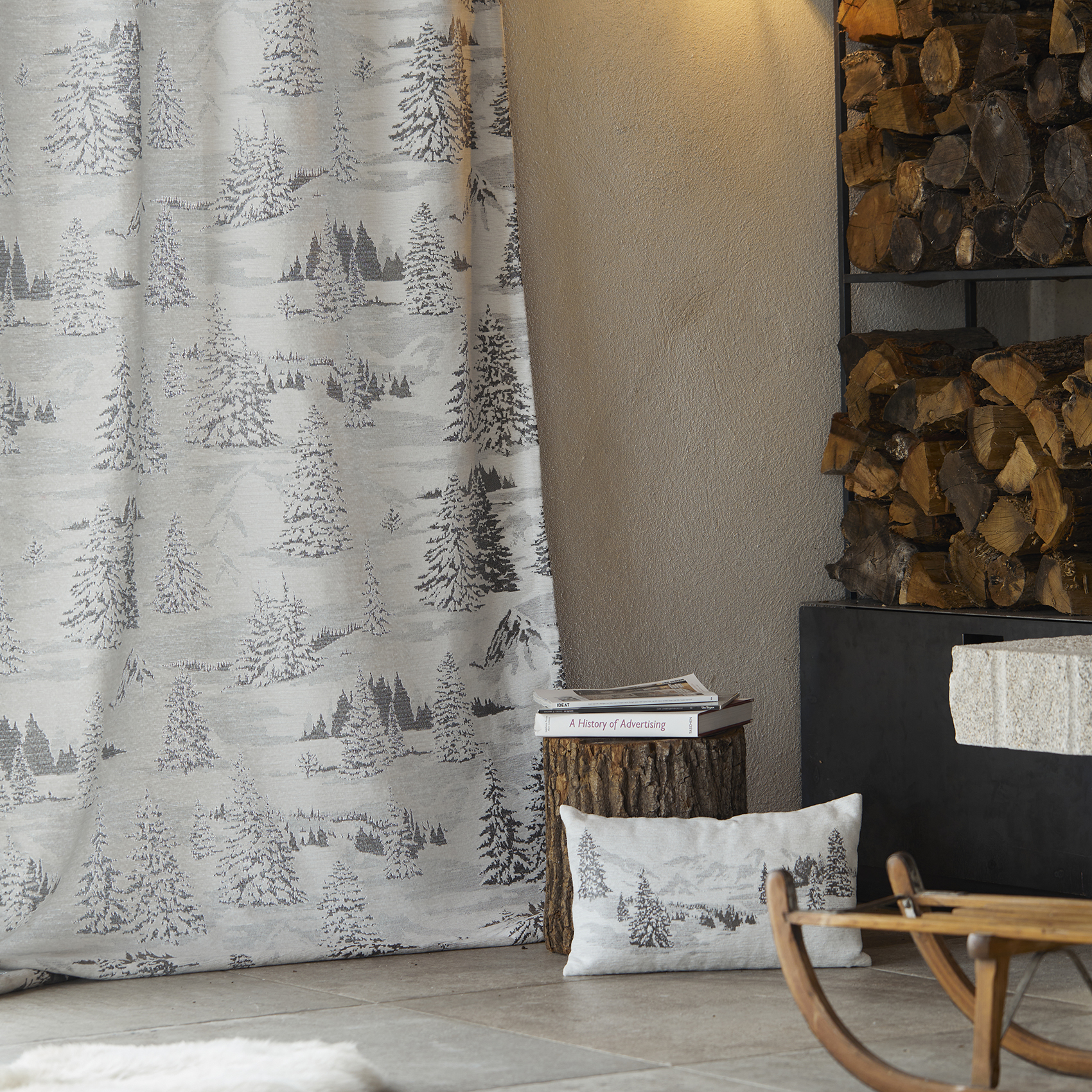 Rideau montagne sapins enneigés — vue 5