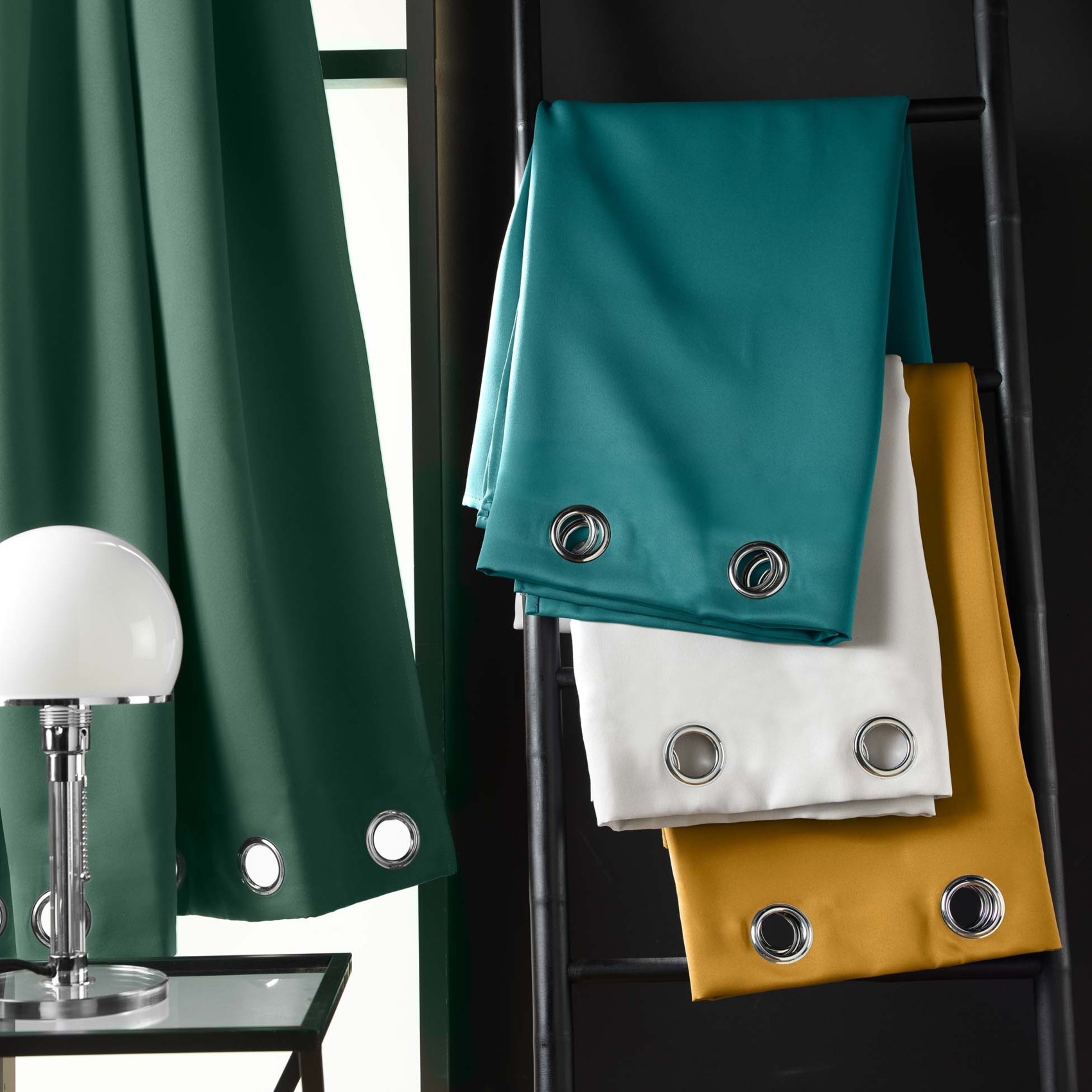 Rideau occultant uni à oeillets — vue 5