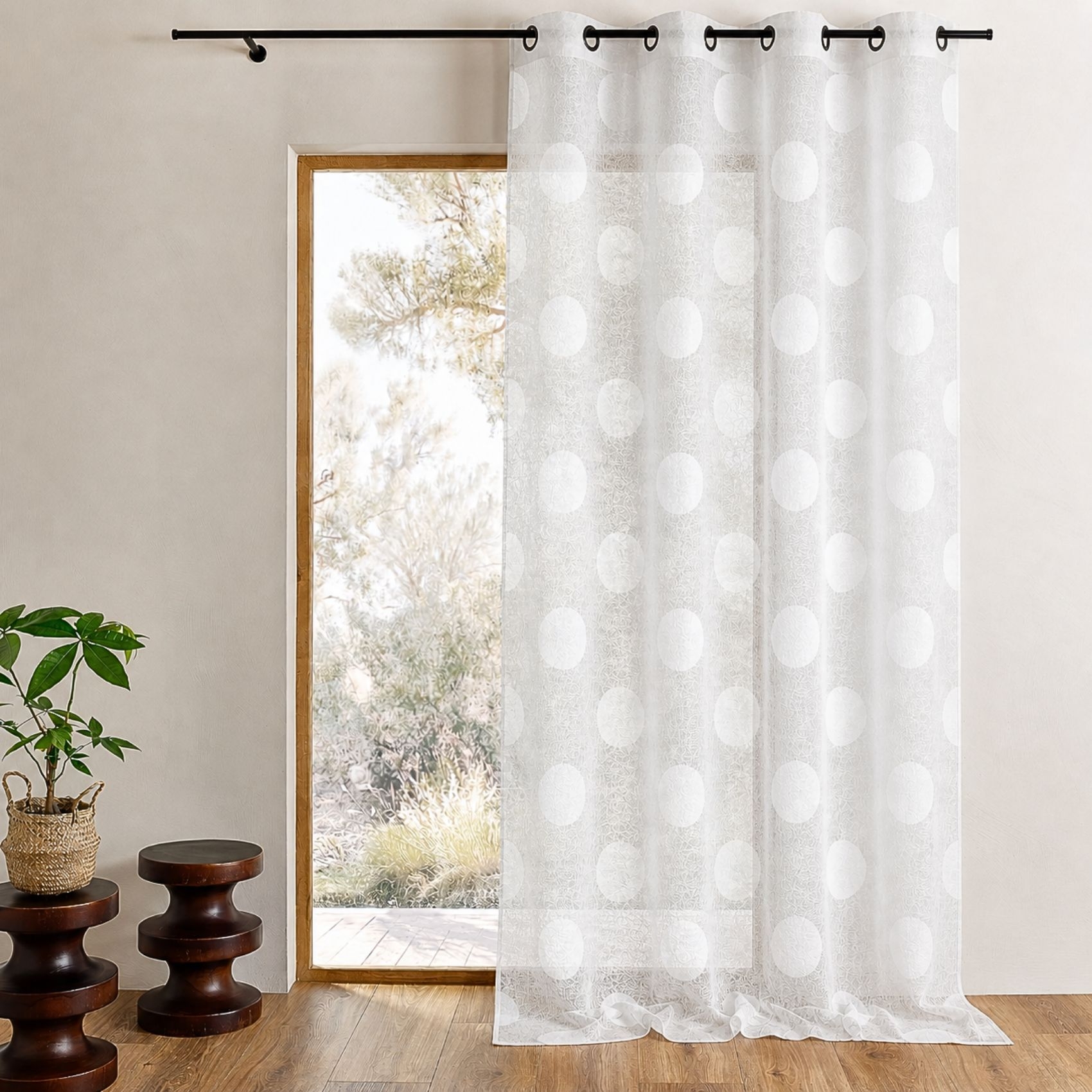 Voilage en Organza Jacquard brodé motif gros rond