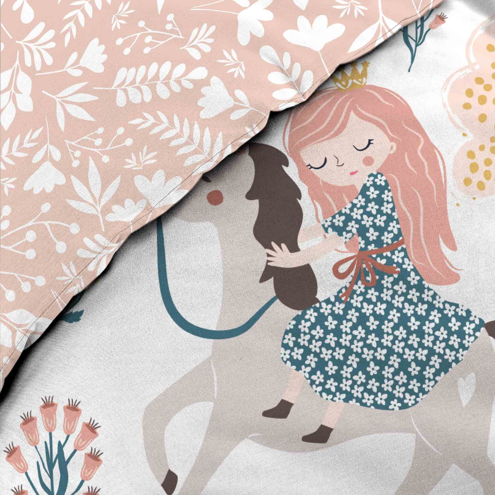 Parure de lit enfant réversible en coton motif princesse et licorne — vue 4