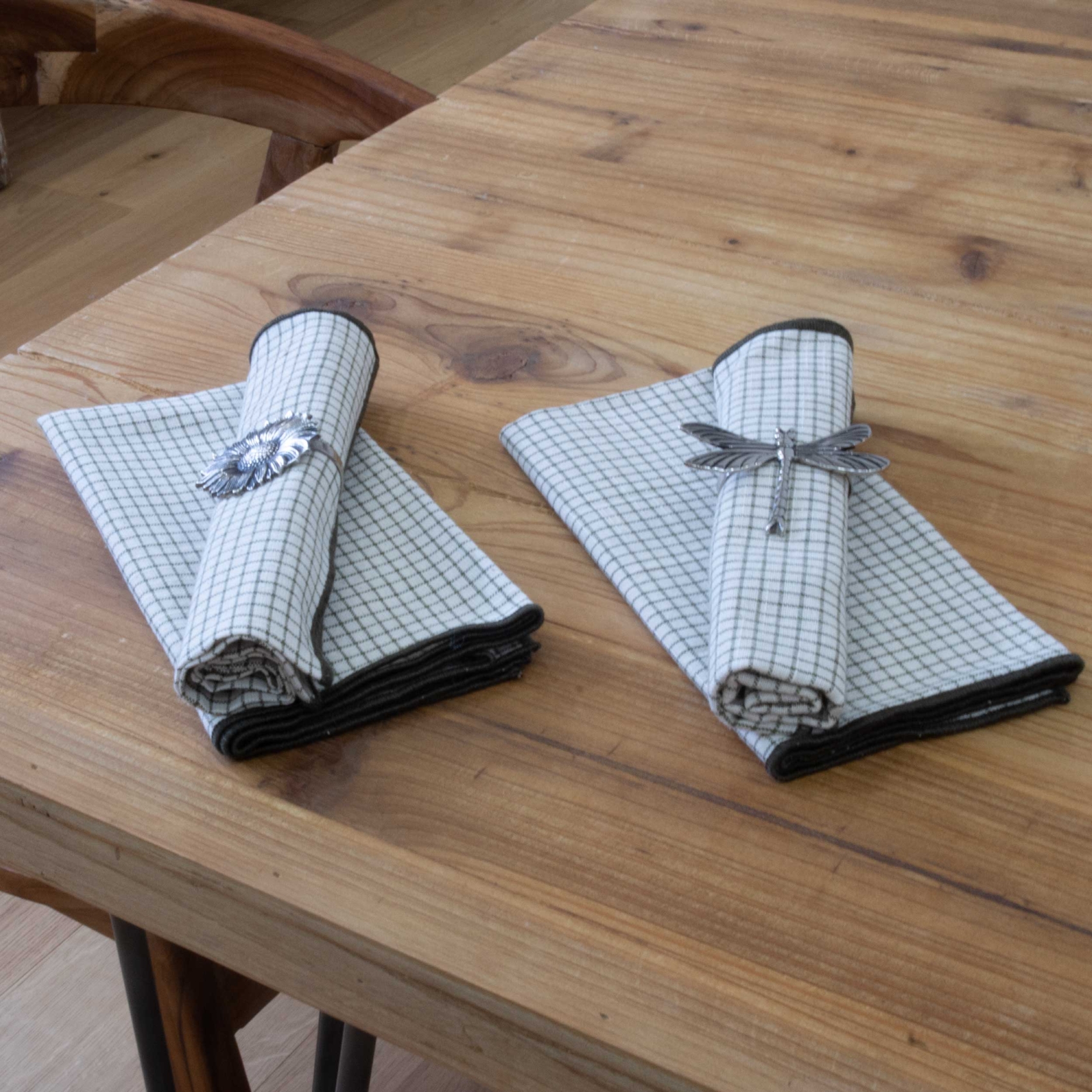 Serviette de table à carreaux en coton — vue 3