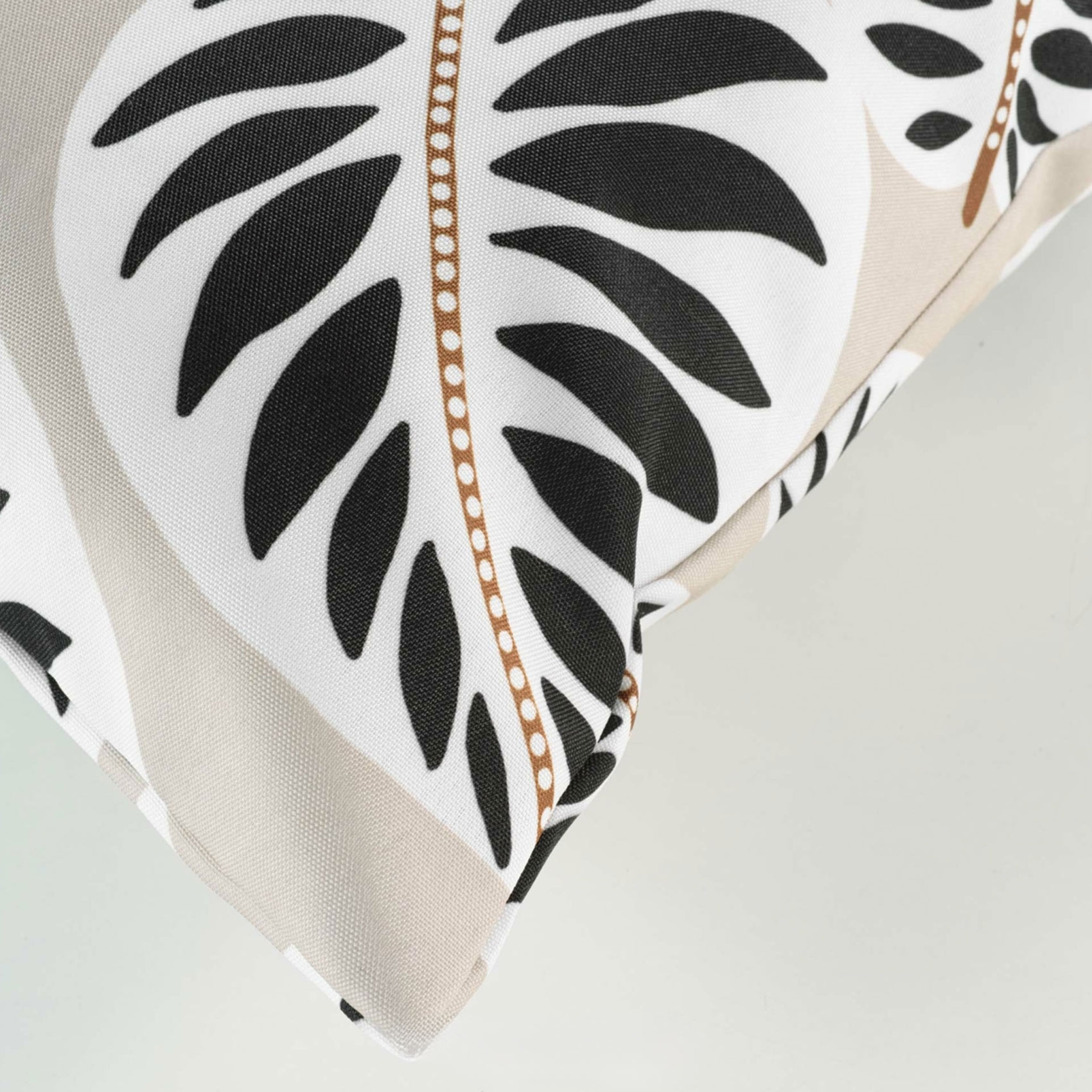 Coussin au style ethnique — vue 4