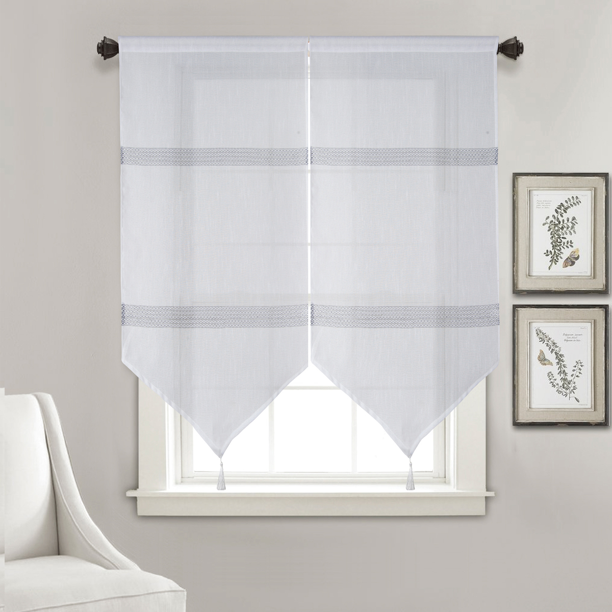 Paire de petits voilages en pointe à rayures ajourées