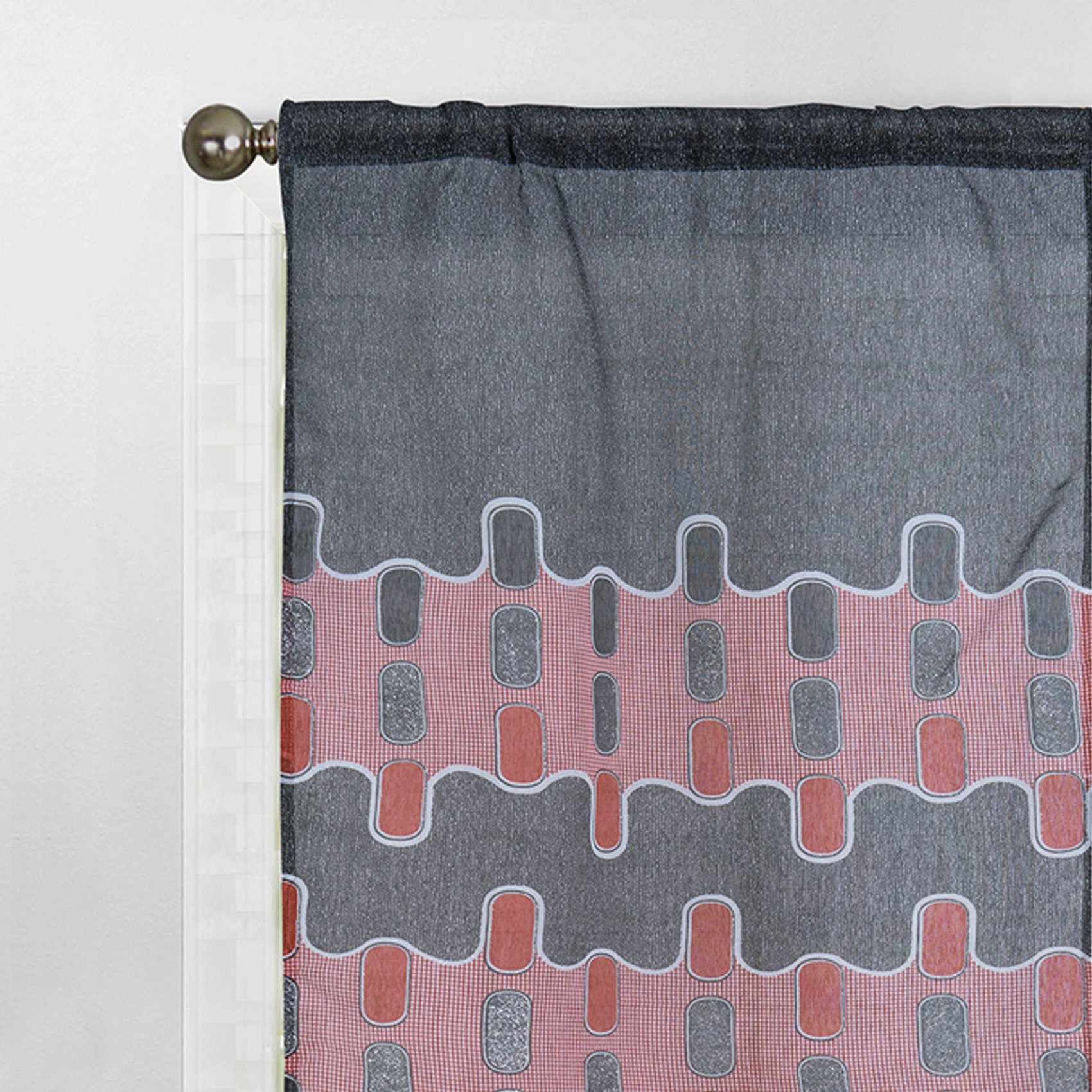 Paire de petits voilages au style géométrique — vue 3